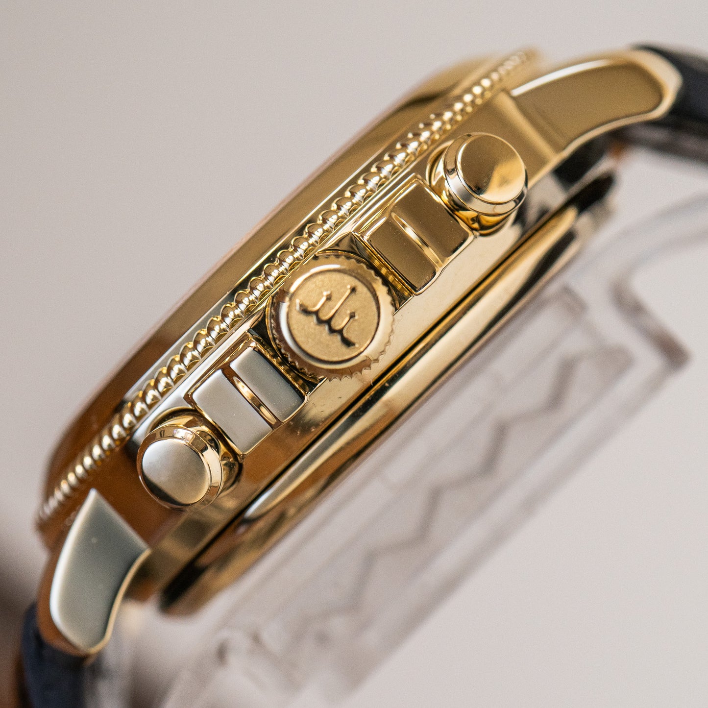 Credor “Phoenix” GBBH998 Gold Chronograph