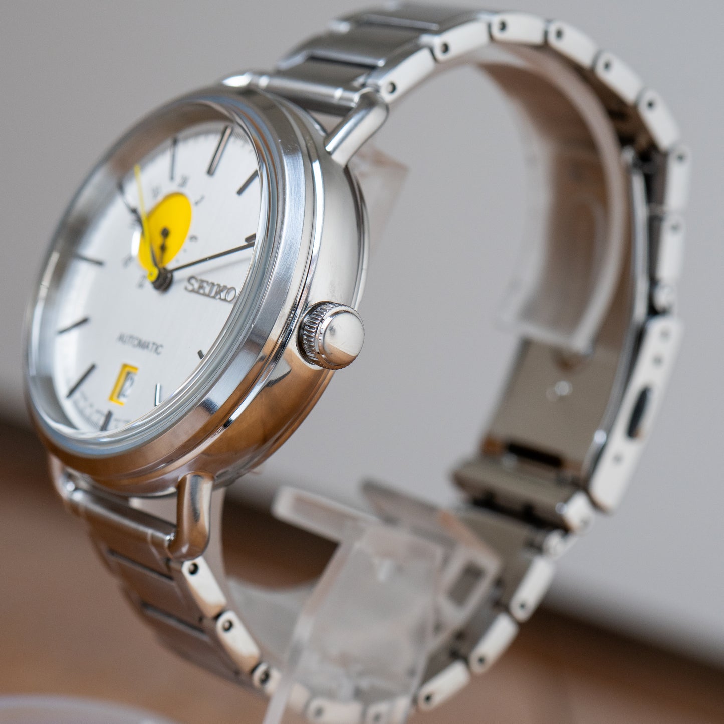 Seiko "Sunny-Side Up" SCVE001 Yellow Dot