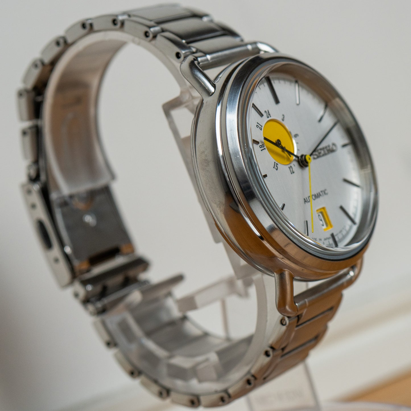 Seiko "Sunny-Side Up" SCVE001 Yellow Dot