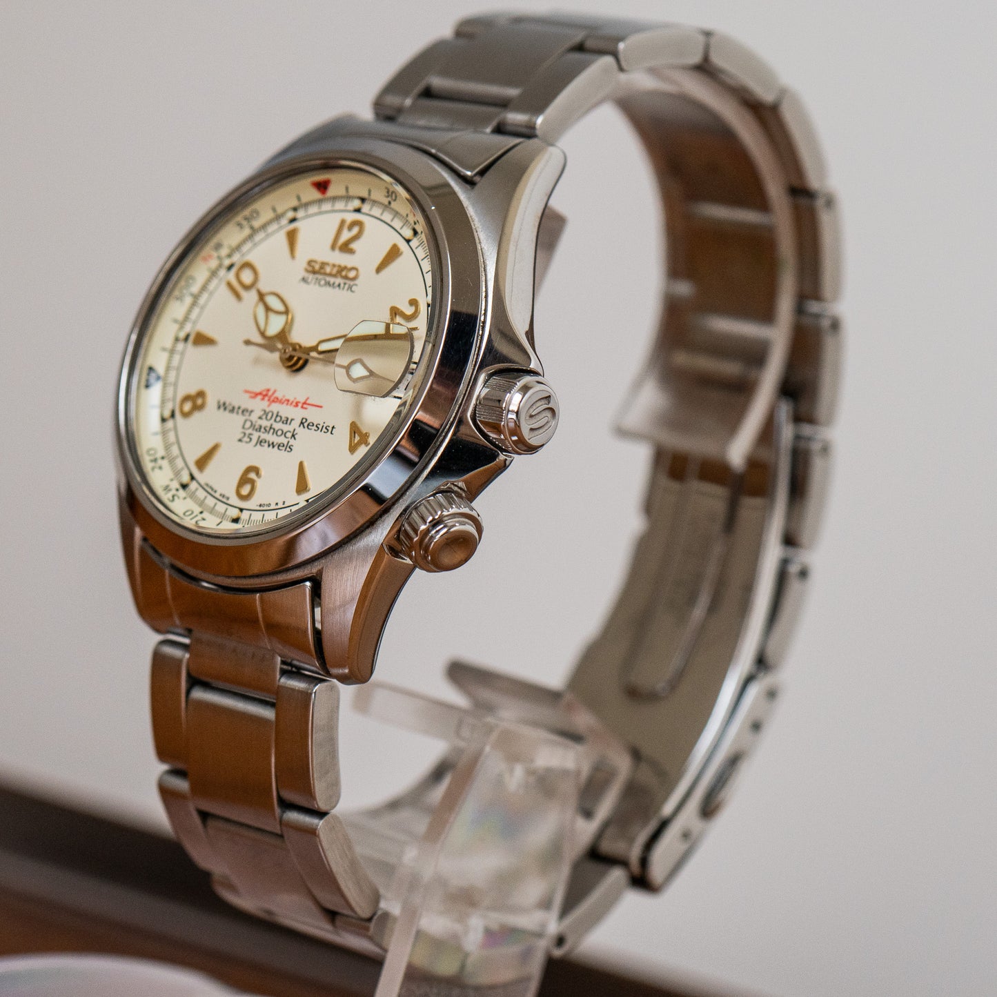 Seiko "Red Alpinist" SCVF007