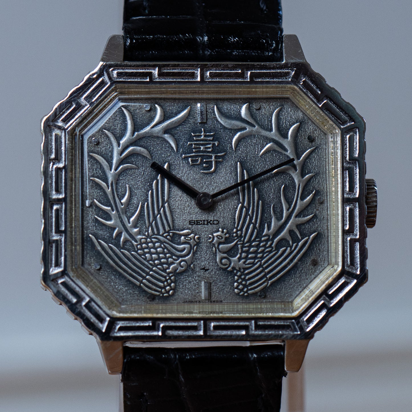 21-3210 White Gold Emperor Front Facing