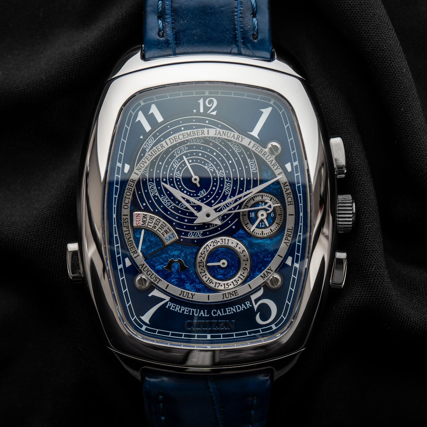 Citizen Campanola "Triple Perpetual" 6702-T001432