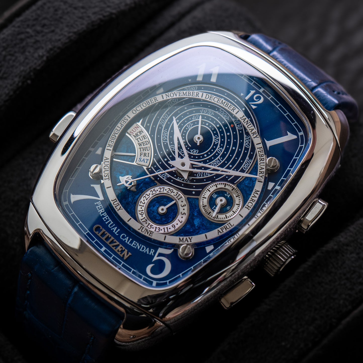 Citizen Campanola "Triple Perpetual" 6702-T001432