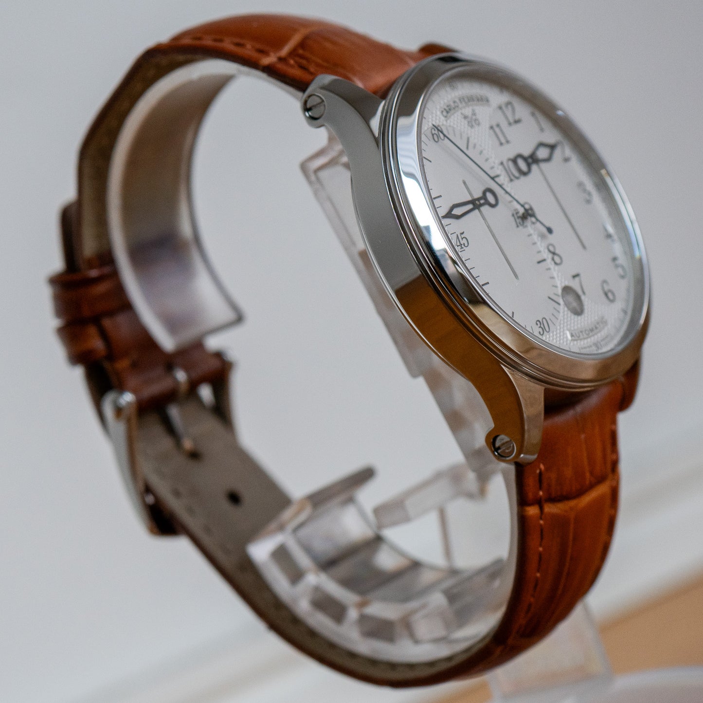 Carlo Ferrara “Dancing Hands Regolatore” CF1997 White