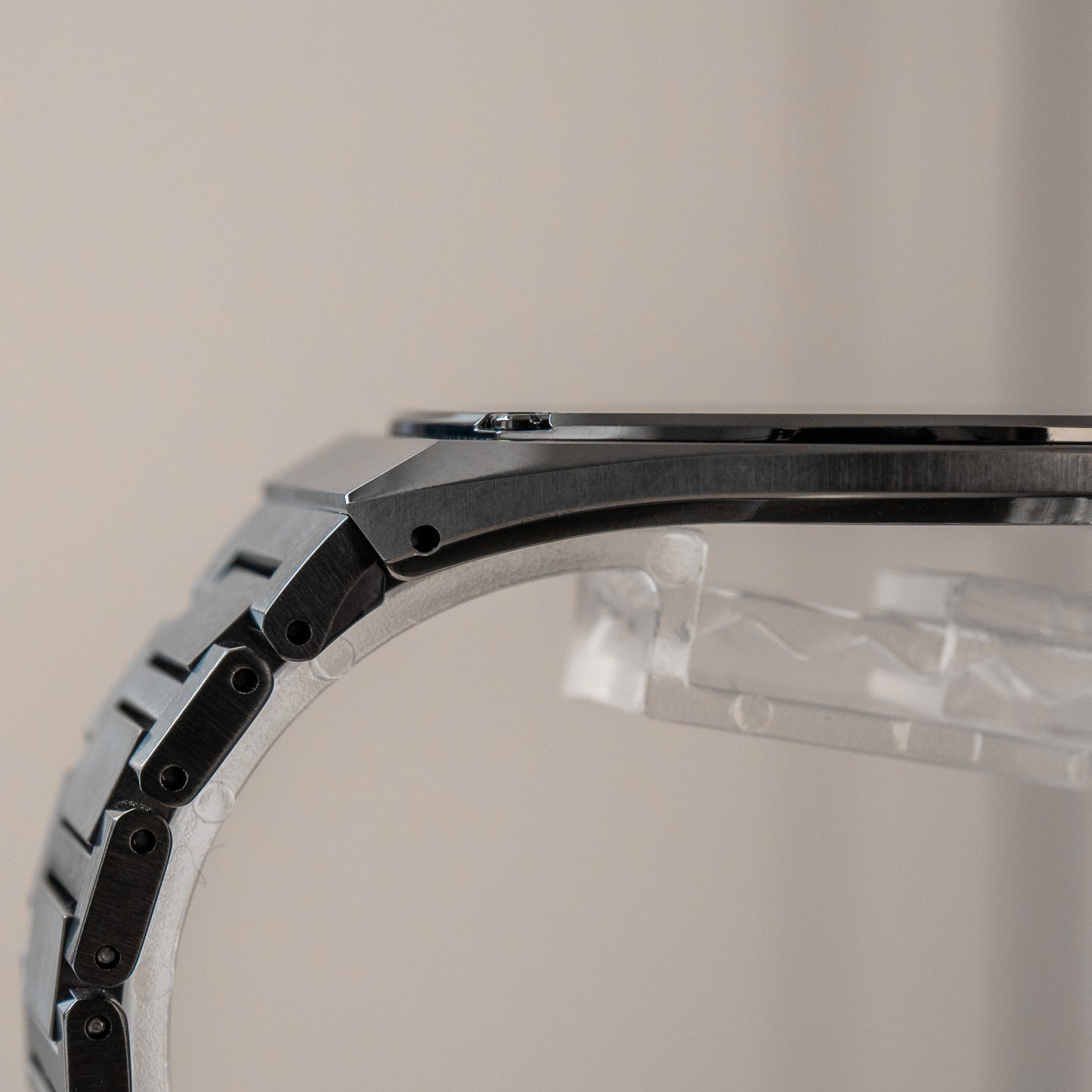 Citizen One “Full Metal”  Eco-Drive AR5064-57E