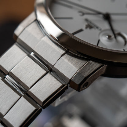 Credor “24/7” GCLH991 Spring Drive / 7R88-0AL0