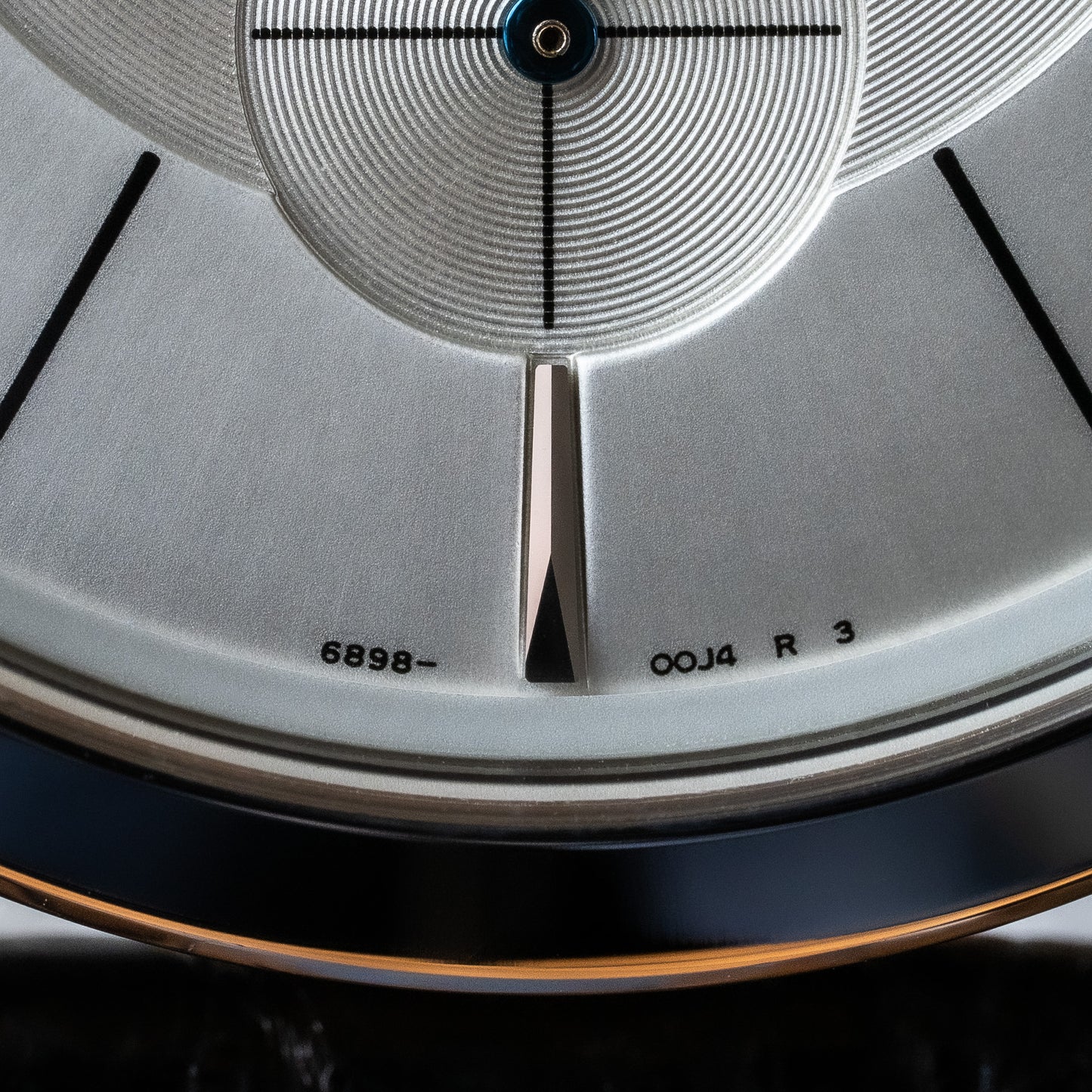 Credor “Clean White” GCBE999