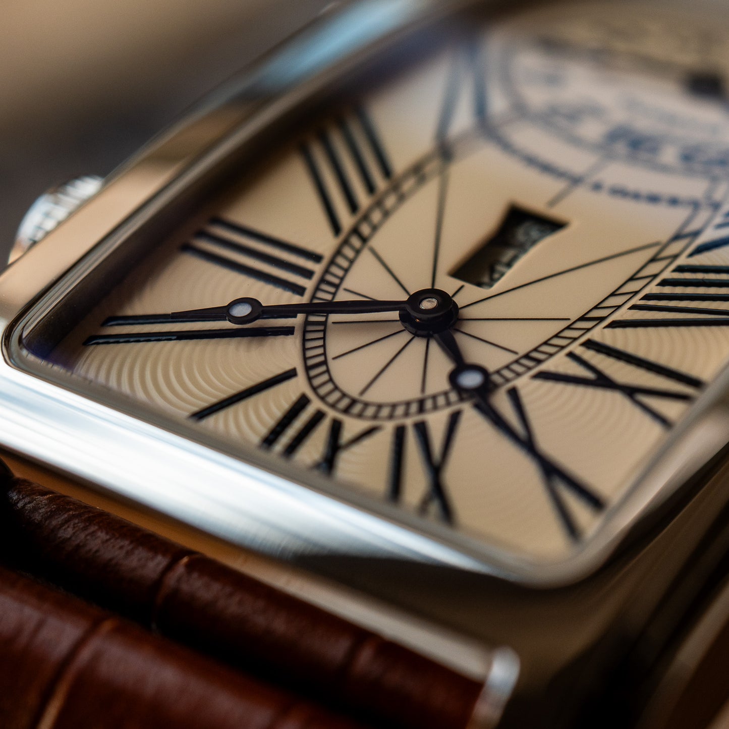 Cuervo y Sobrinos "Ivory Guilloché " Prominente Doble Tiempo