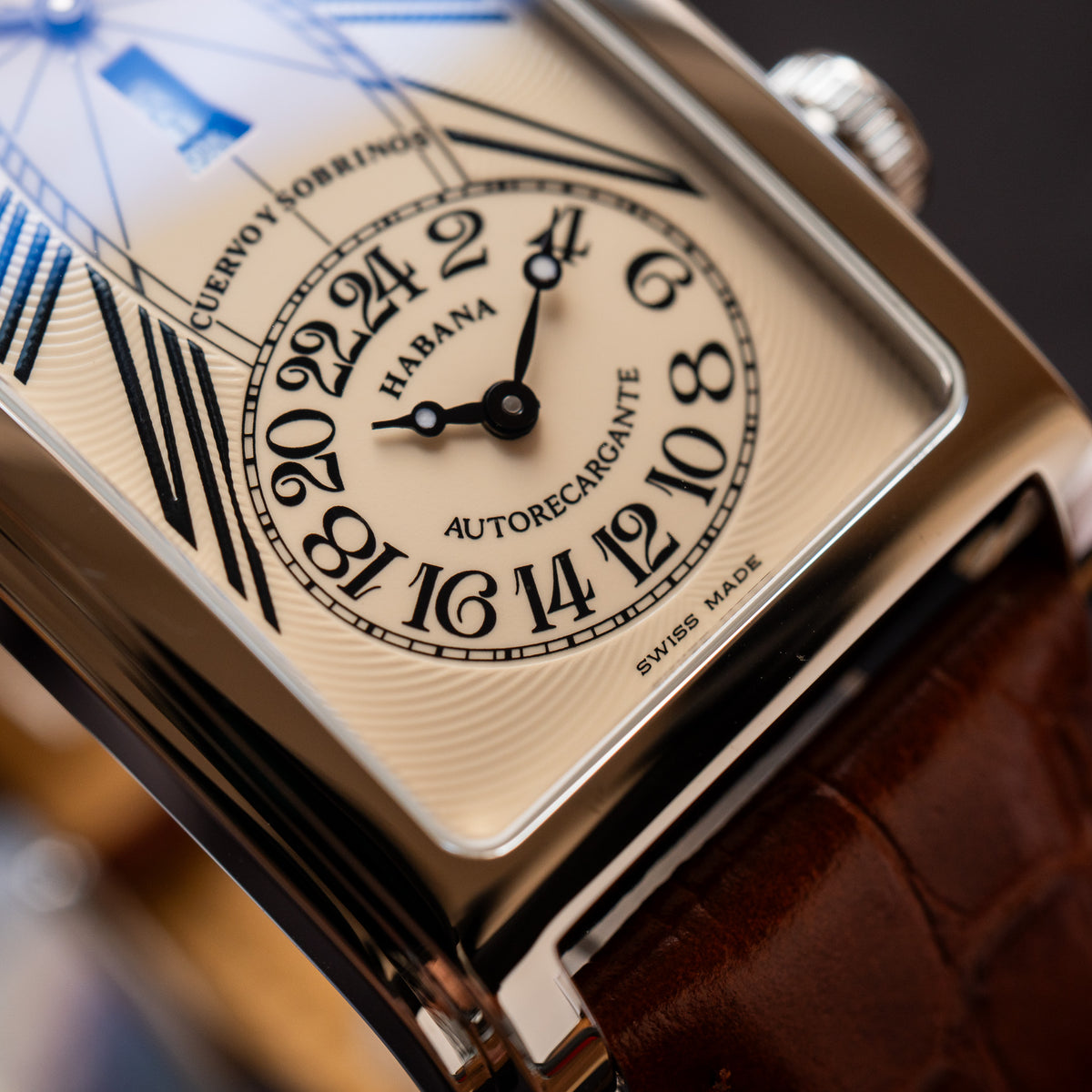 Cuervo y Sobrinos "Ivory Guilloché " Prominente Doble Tiempo