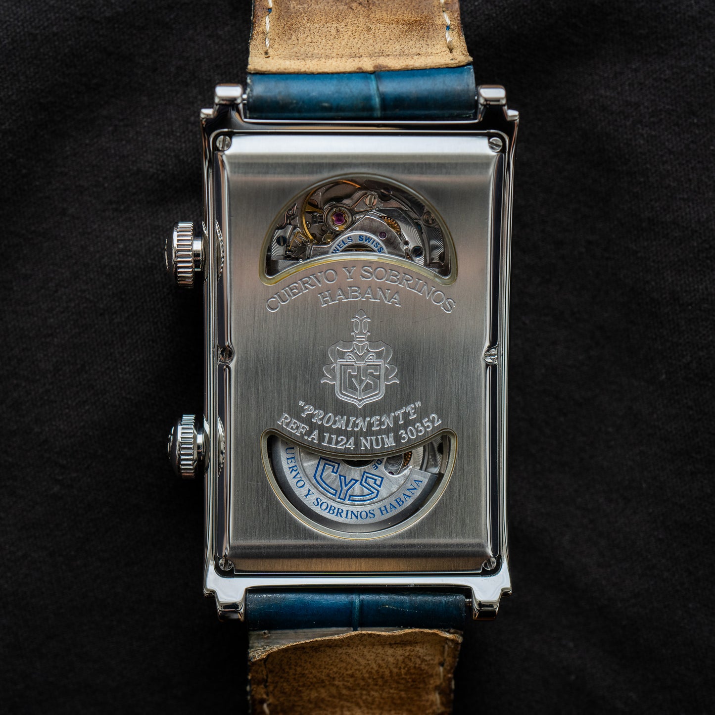 Cuervo y Sobrinos "Sometsuke" Prominente Doble Tiempo