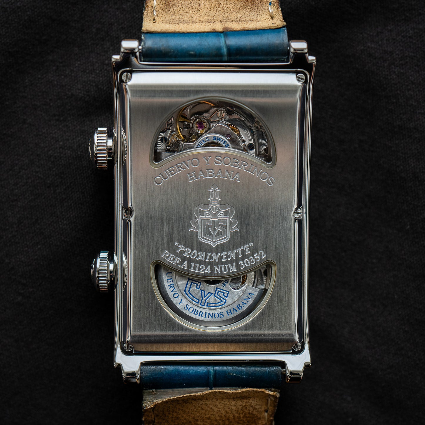 Cuervo y Sobrinos "Sometsuke" Prominente Doble Tiempo