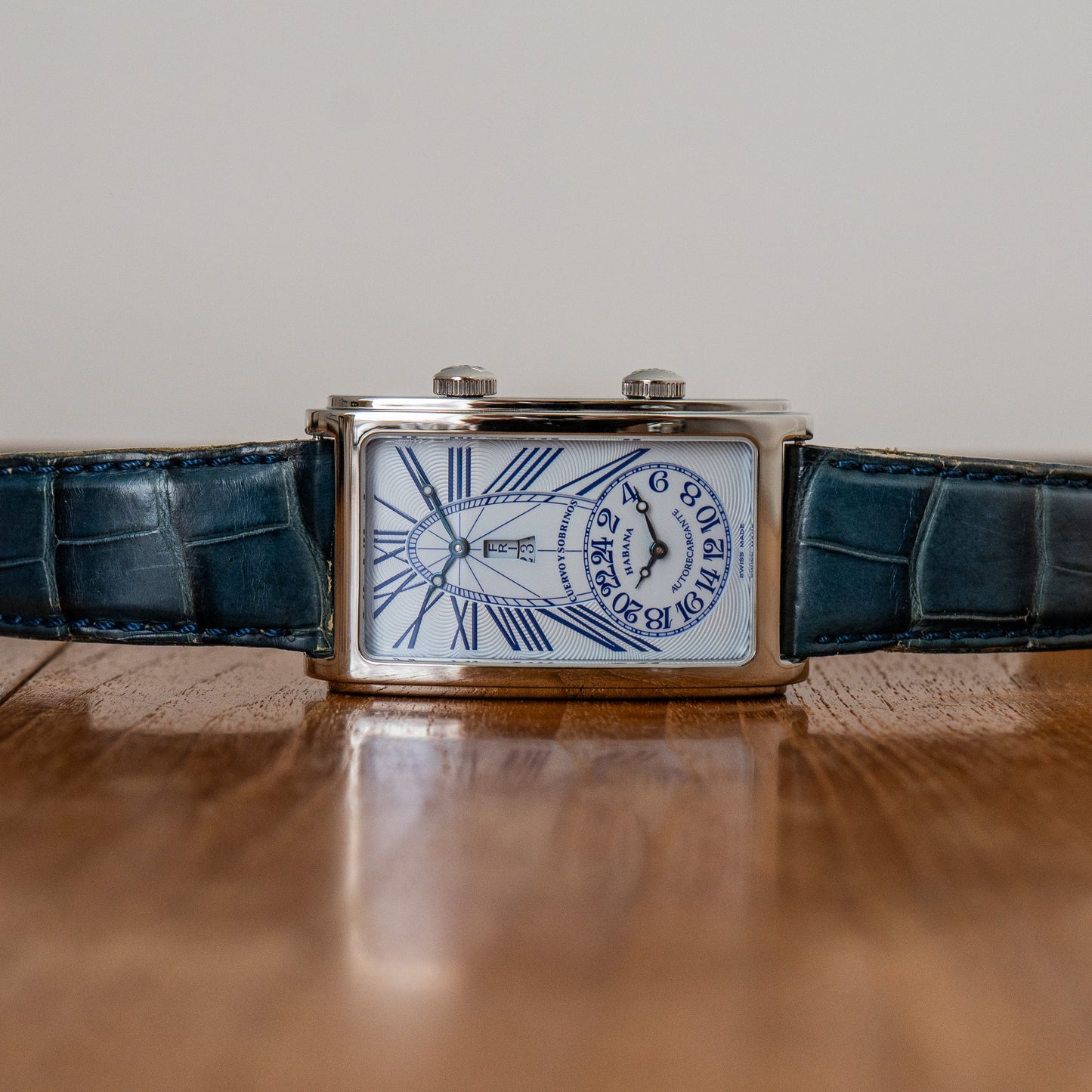 Cuervo y Sobrinos "Sometsuke" Prominente Doble Tiempo