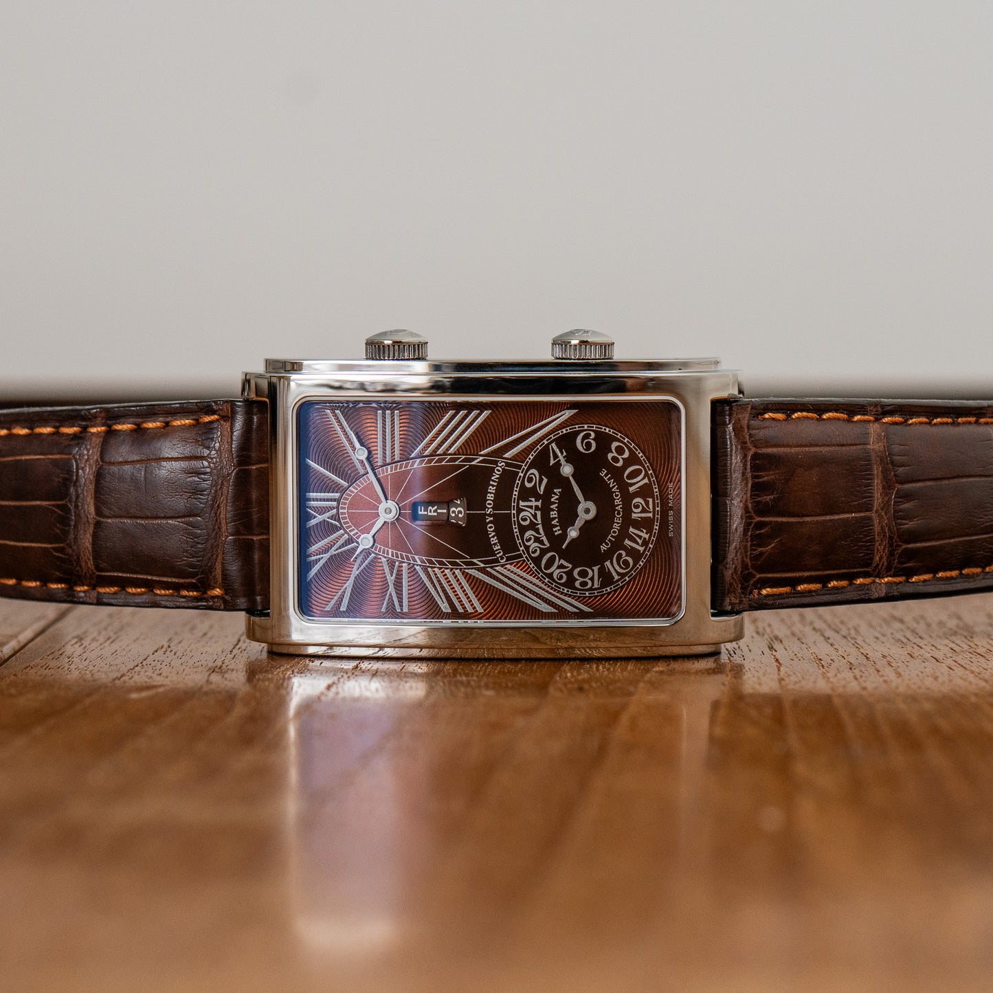 Cuervo y Sobrinos Prominente Doble Tiempo