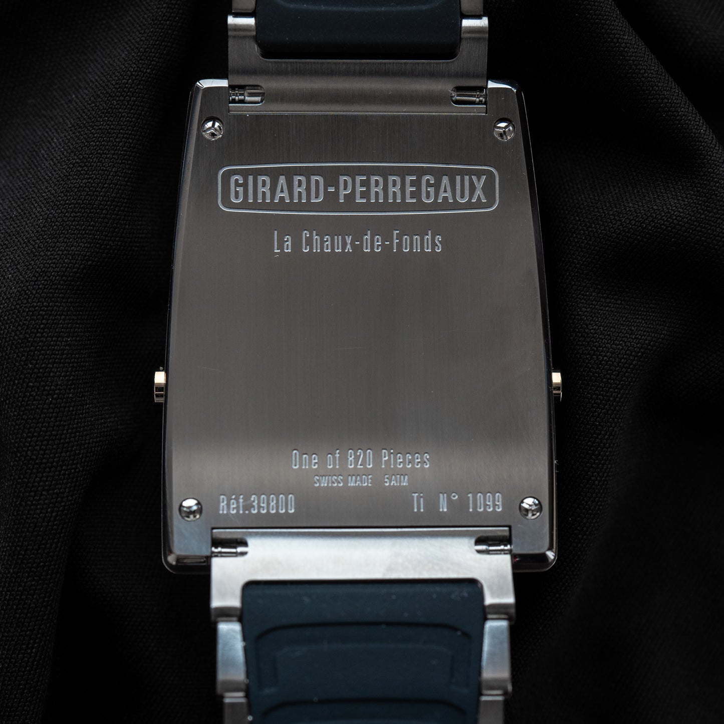 Girard-Perregaux “Casquette 2.0” 39800-21-3199-6CM