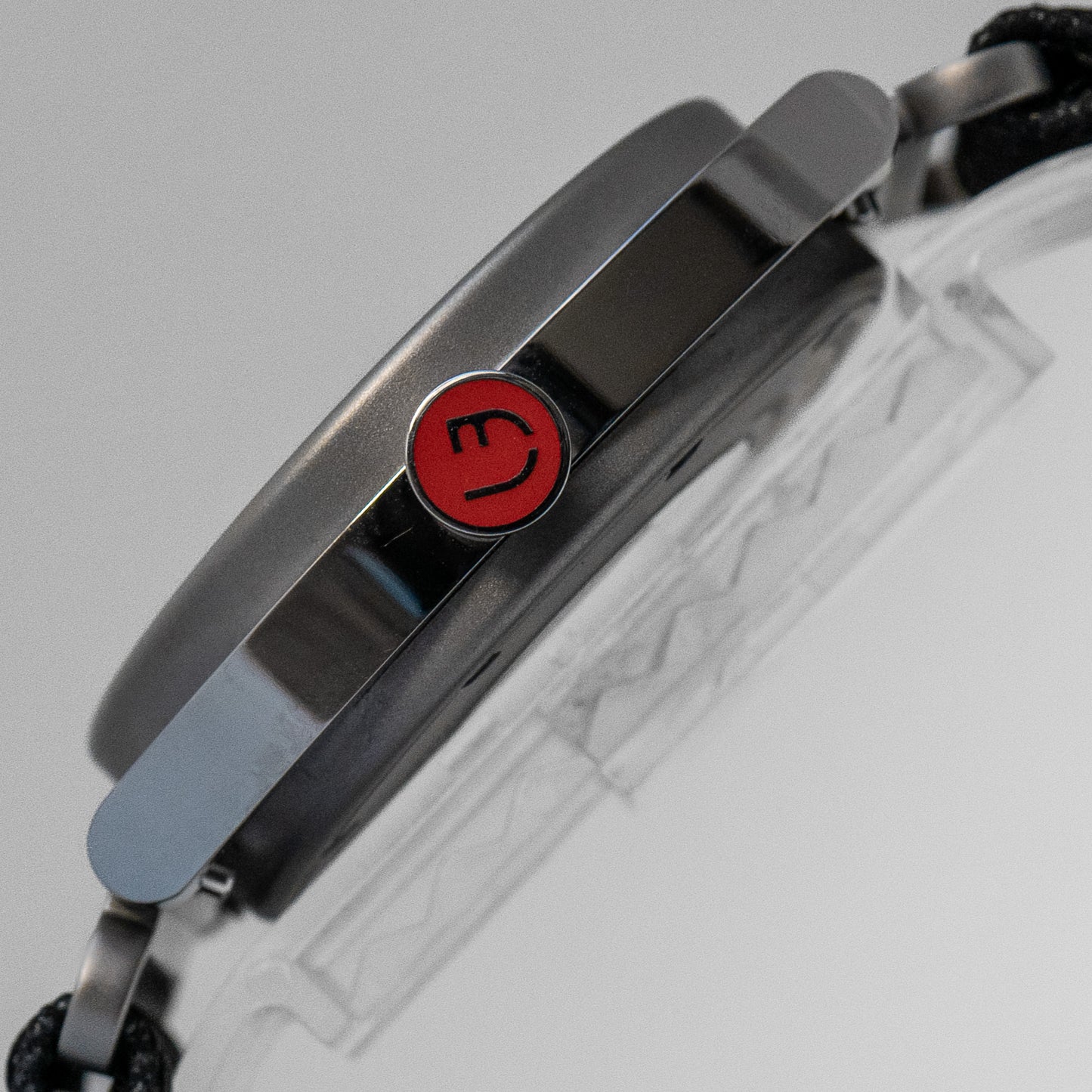 Louis Erard x Alain Silberstein Black “Le Regulateur”