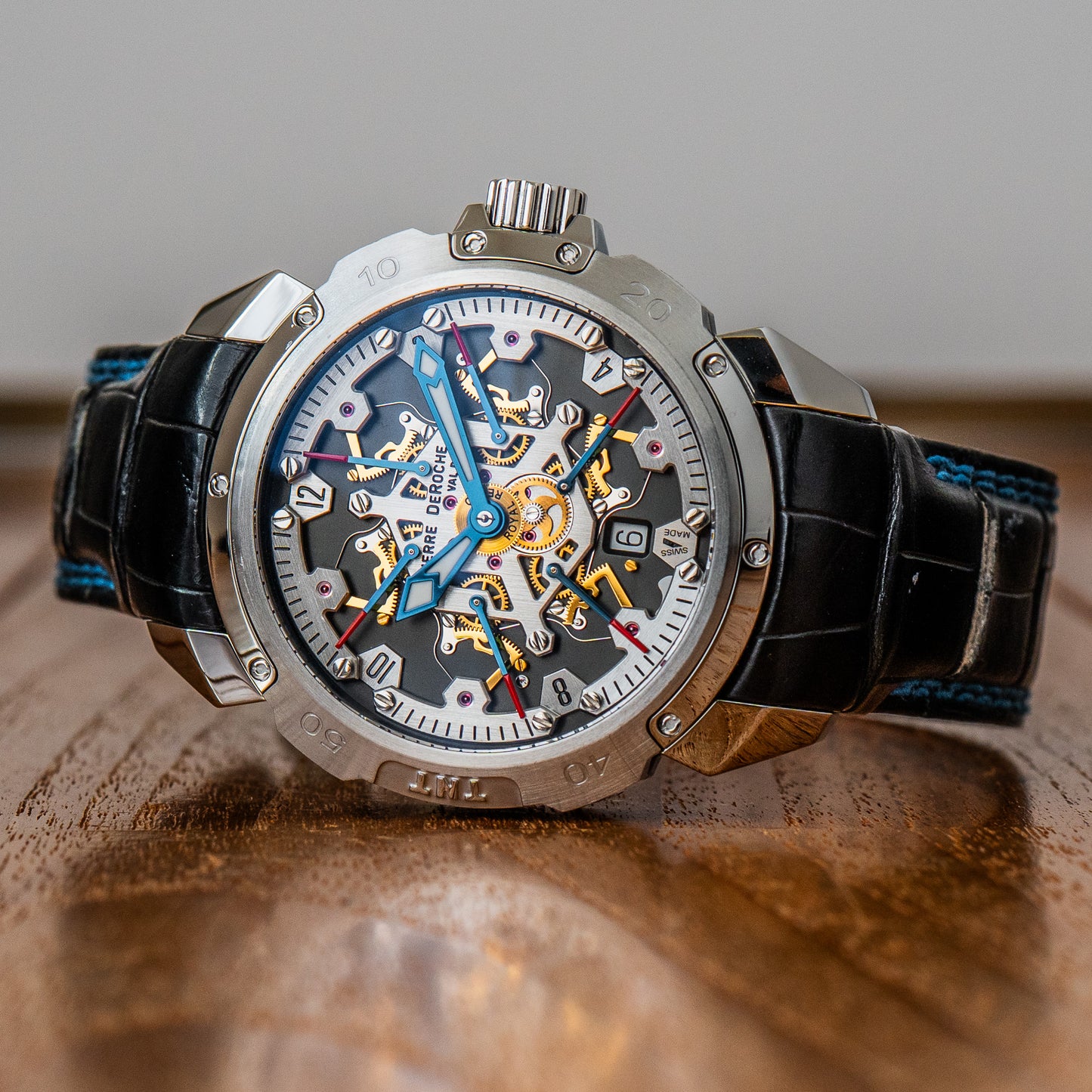 Pierre DeRoche “TNT Royal Retro 43” TNT10005ACTIO-001CRO