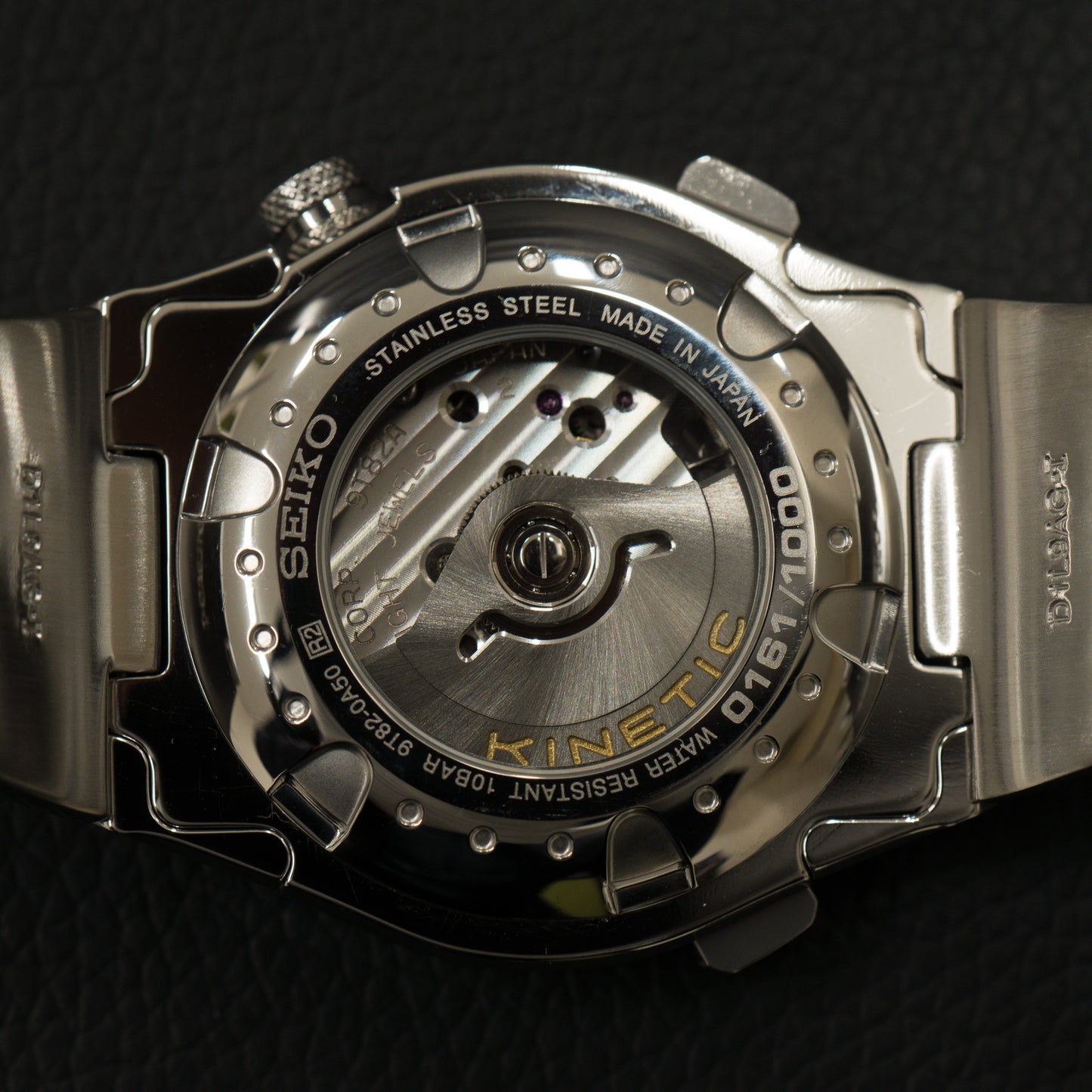 SBCG001 Sportura Exhibition Caseback showing the Kinetic 9T82 movement inside