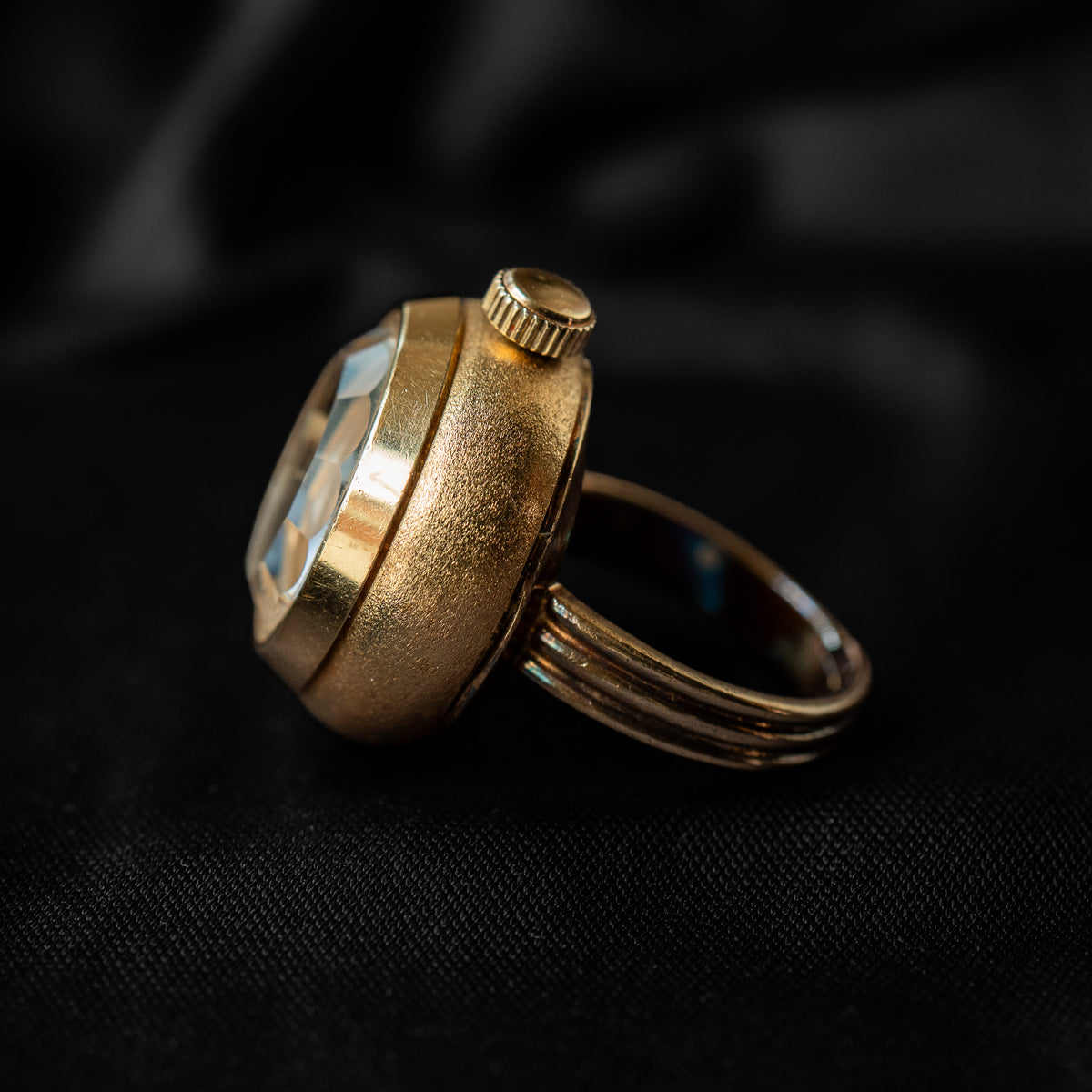 Seiko Mechanical Gold "Mother-of-Pearl" Ring Watch