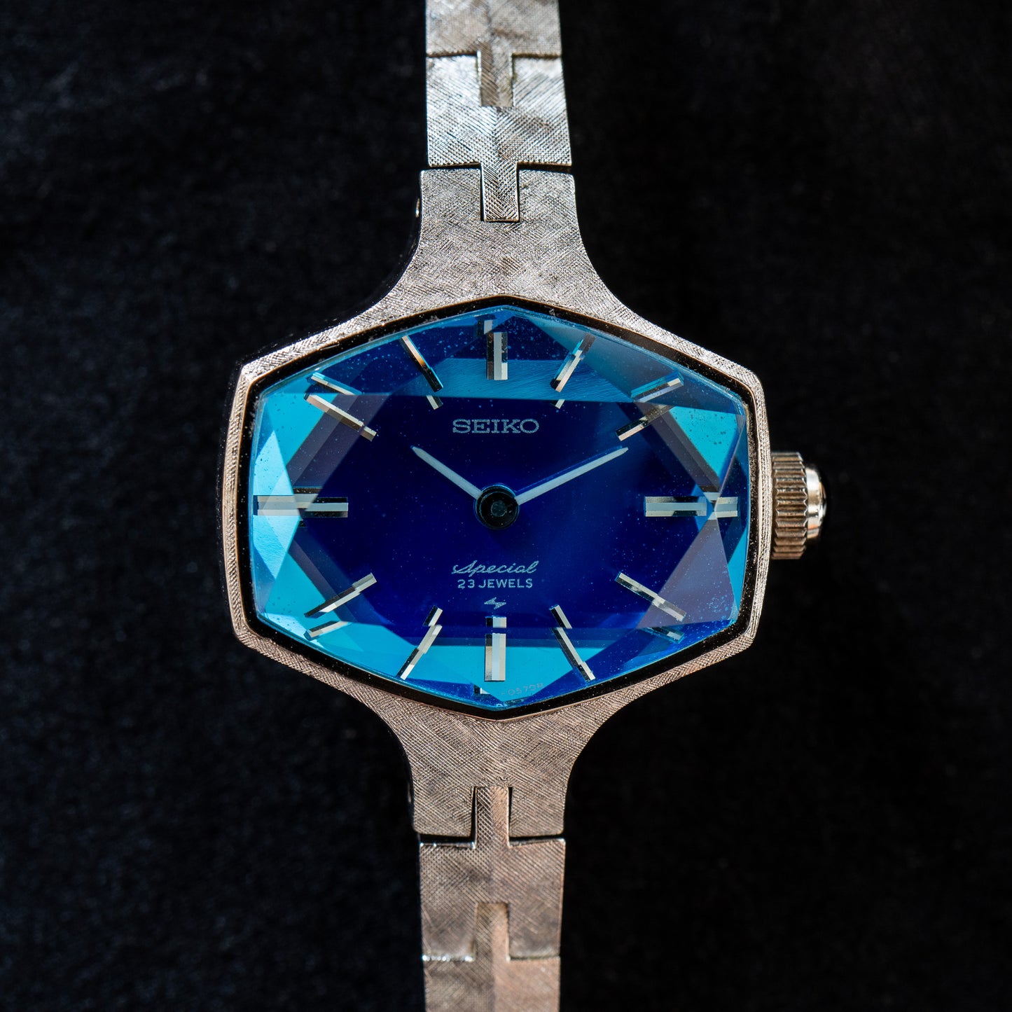 Seiko “Sapphire Faceted” 1140-718A Ladies Watch