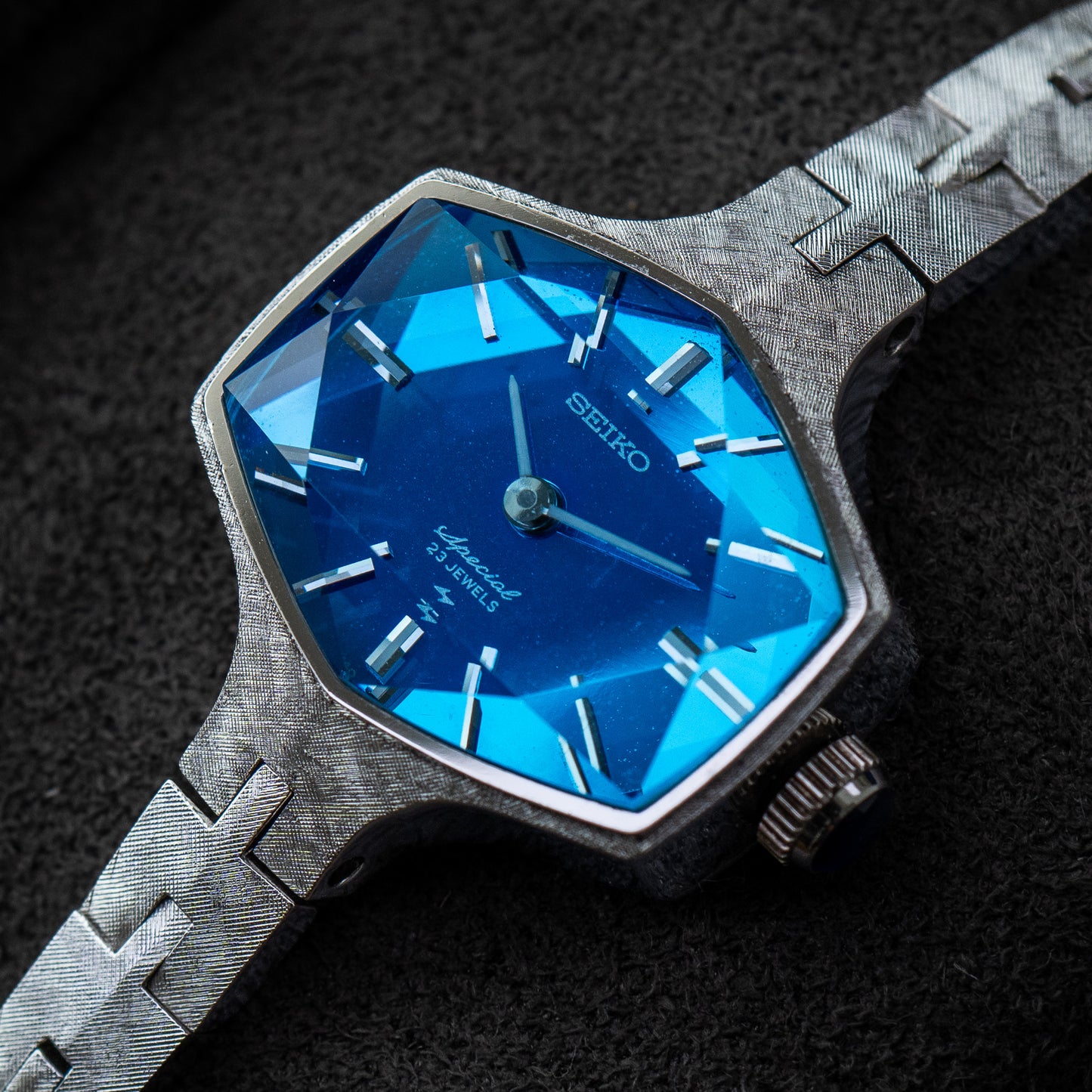 Seiko “Sapphire Faceted” 1140-718A Ladies Watch