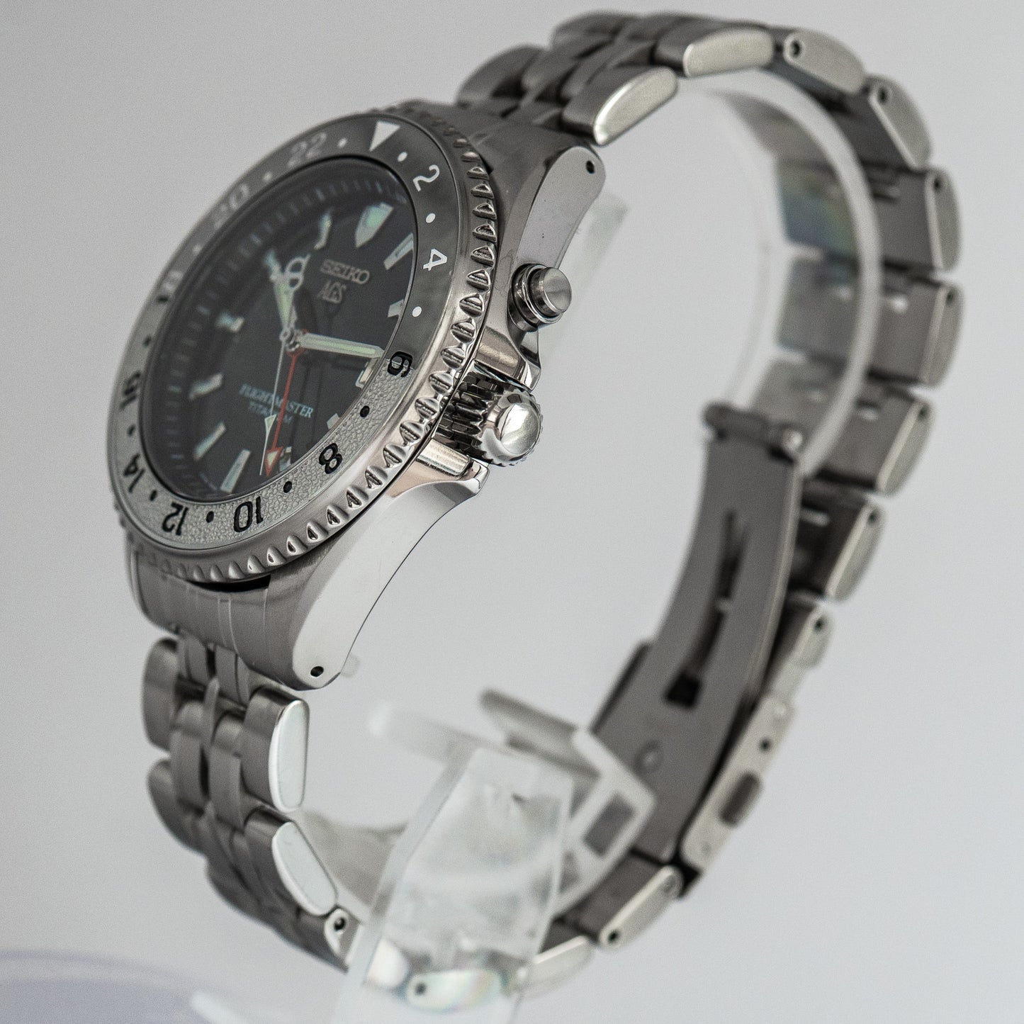 Seiko Titanium Flightmaster SBCW005 / 5M45-6A50