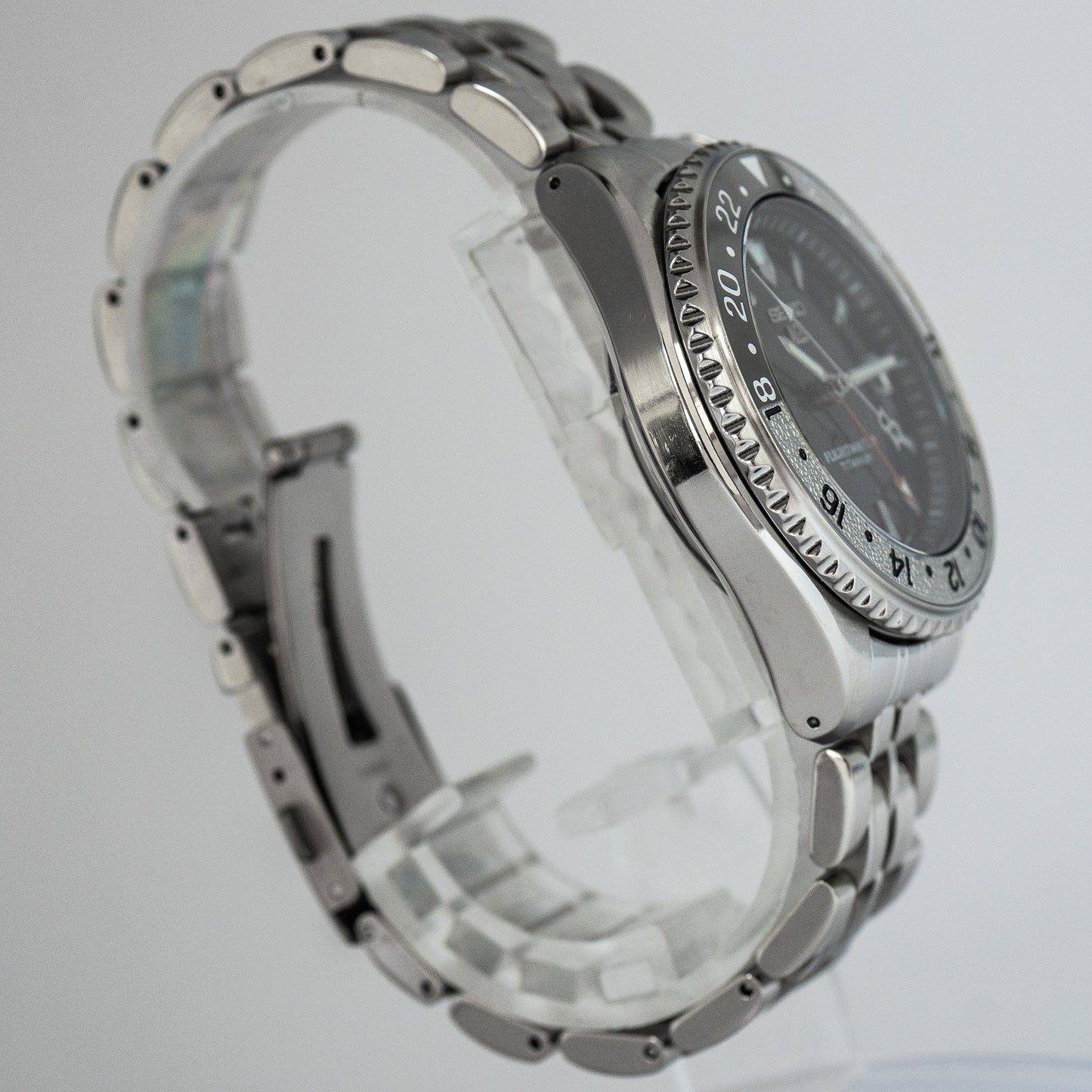 Seiko Titanium Flightmaster SBCW005 / 5M45-6A50