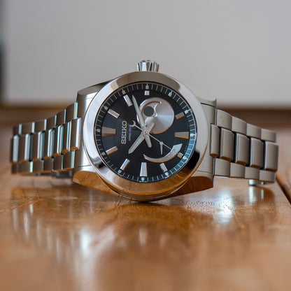 Seiko Spring Drive Moonphase SAEA011 /  5R67-0AC0