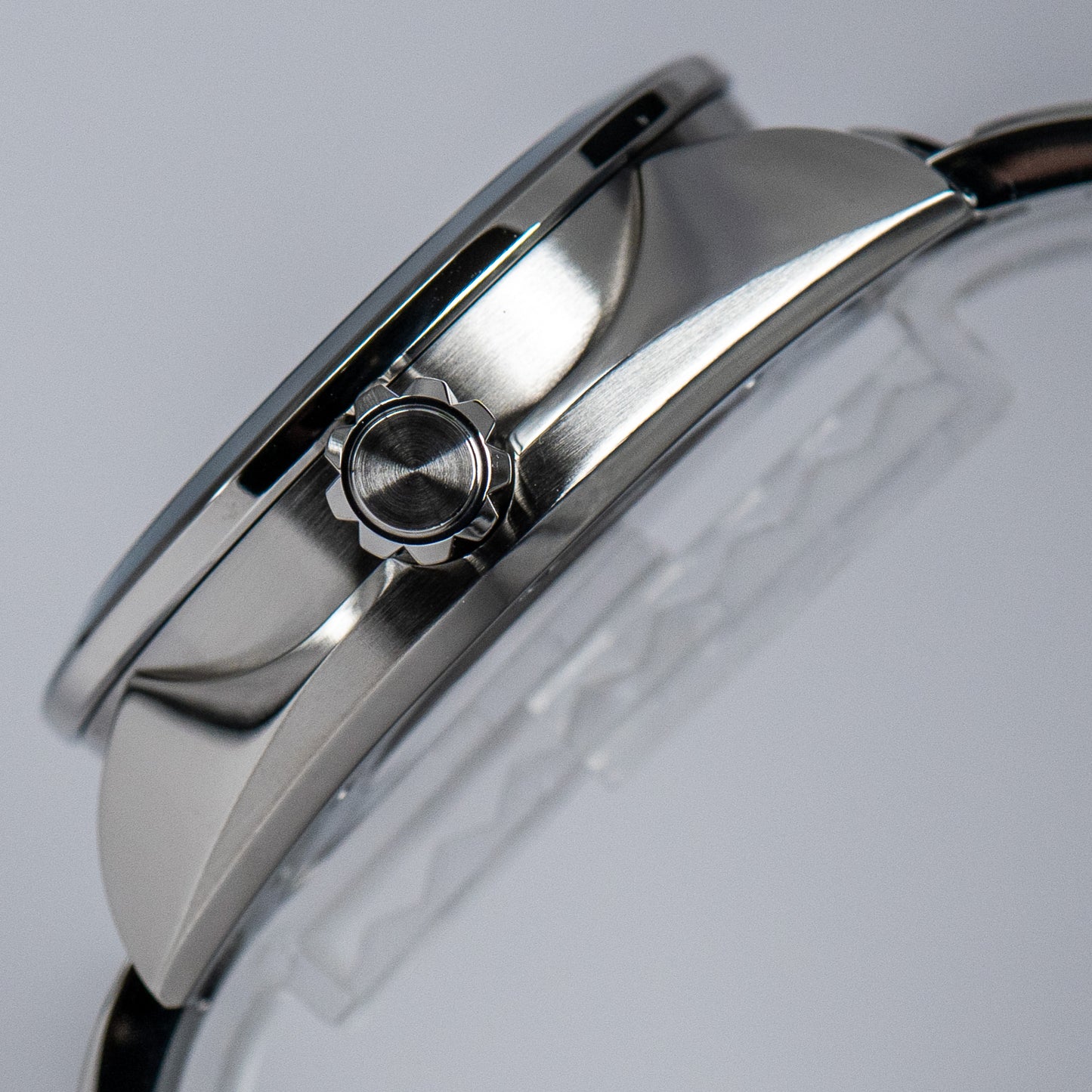 Seiko Spring Drive Moonphase SAEA011 /  5R67-0AC0
