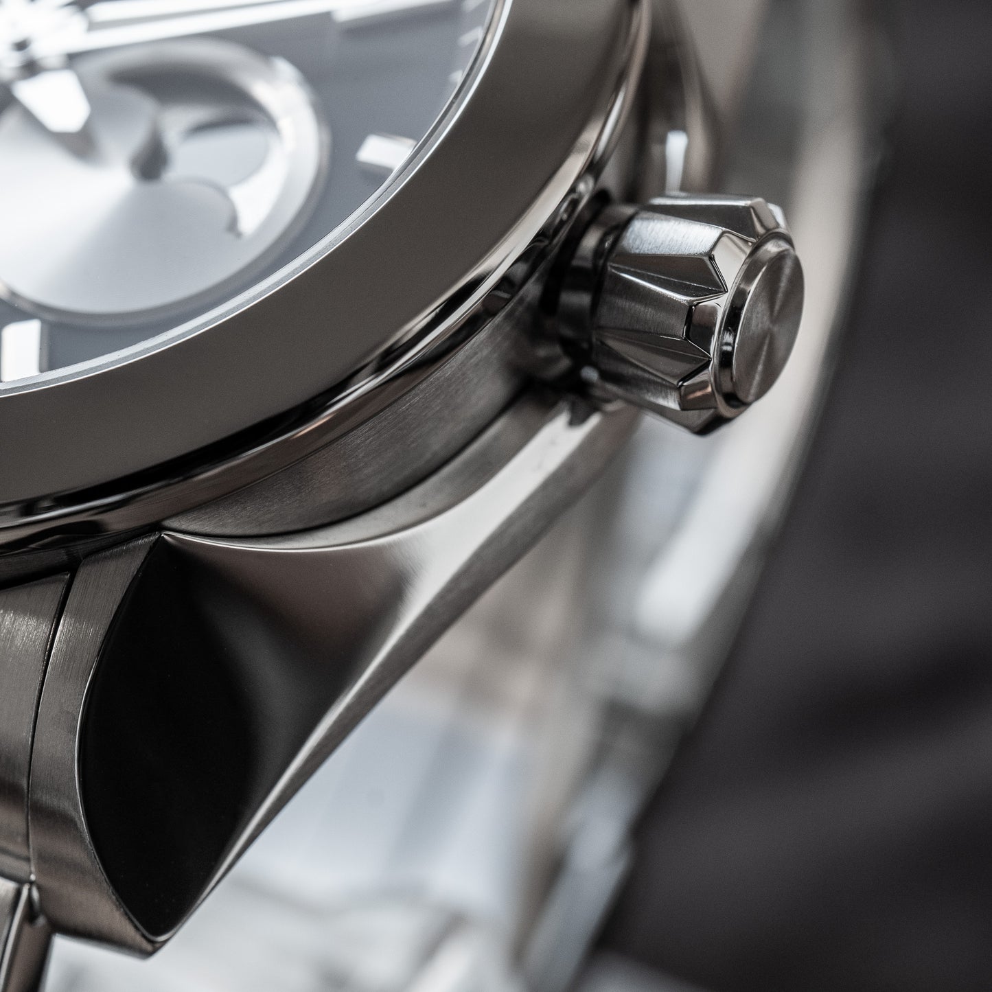 Seiko Spring Drive Moonphase SAEA011 /  5R67-0AC0