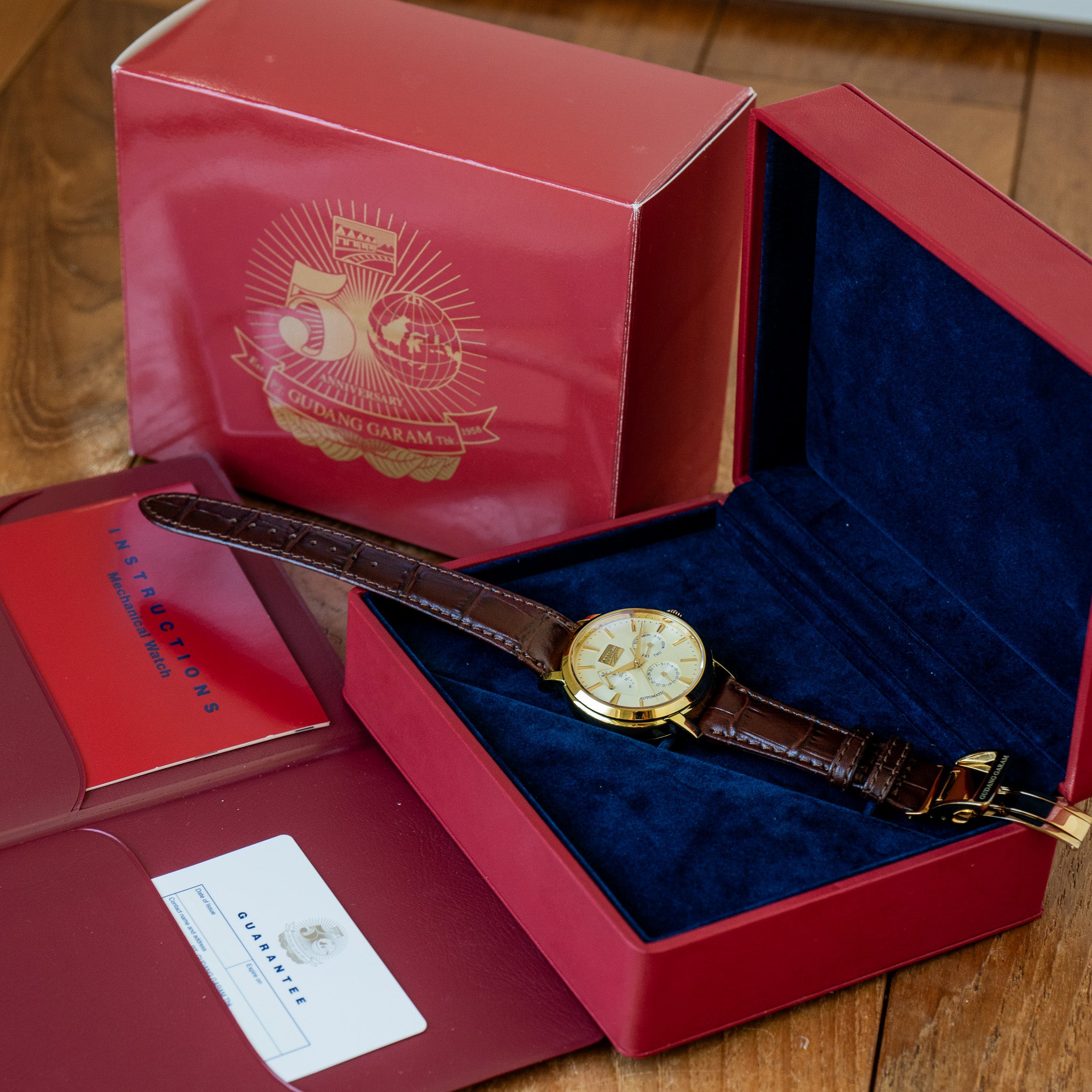 GUDANG GARAM 50周年記念 時計 seiko 6r20 Seiko “Gudang Garam” 6R20 – Provenance Watches