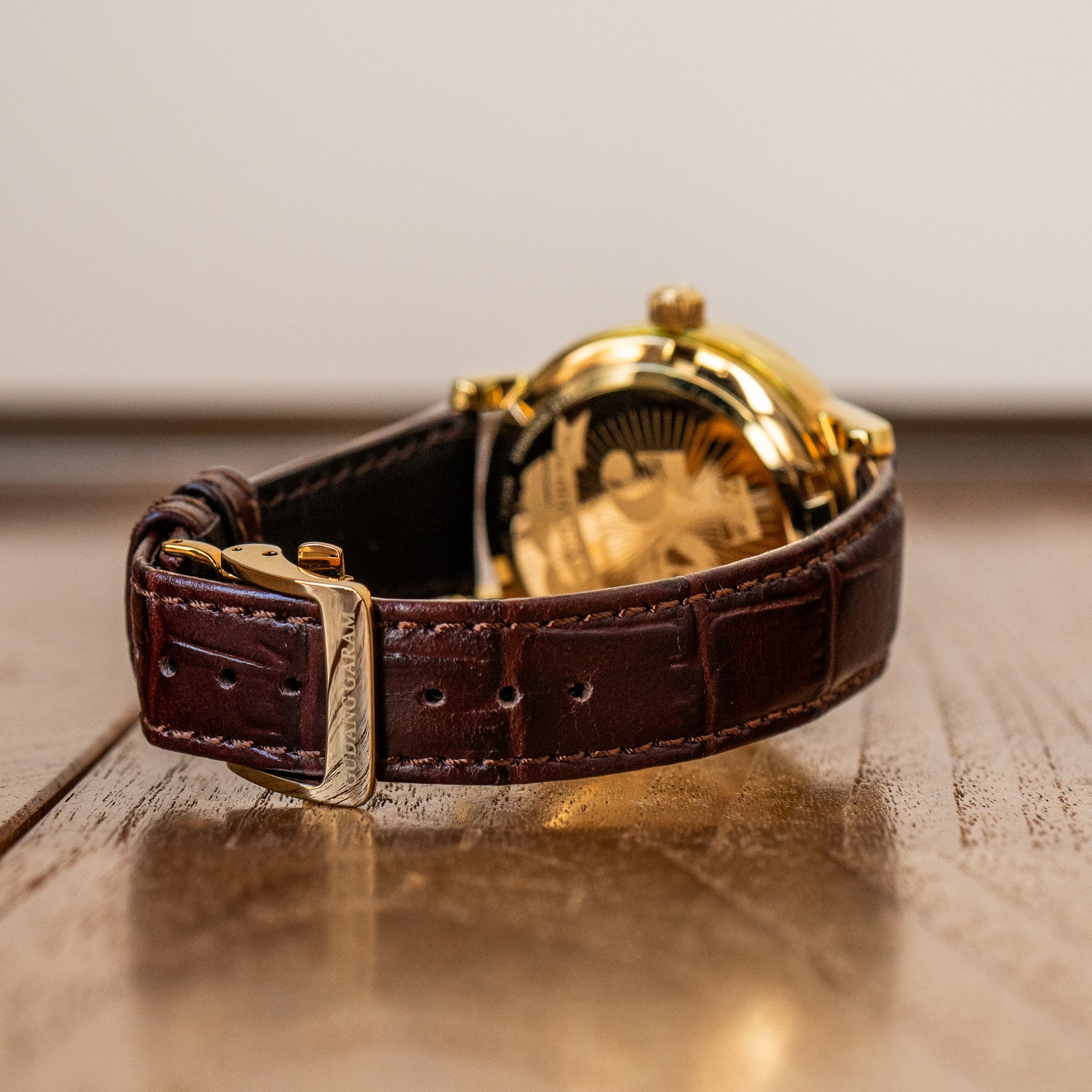 GUDANG GARAM 50周年記念 時計 seiko 6r20 Seiko “Gudang Garam” 6R20 – Provenance Watches