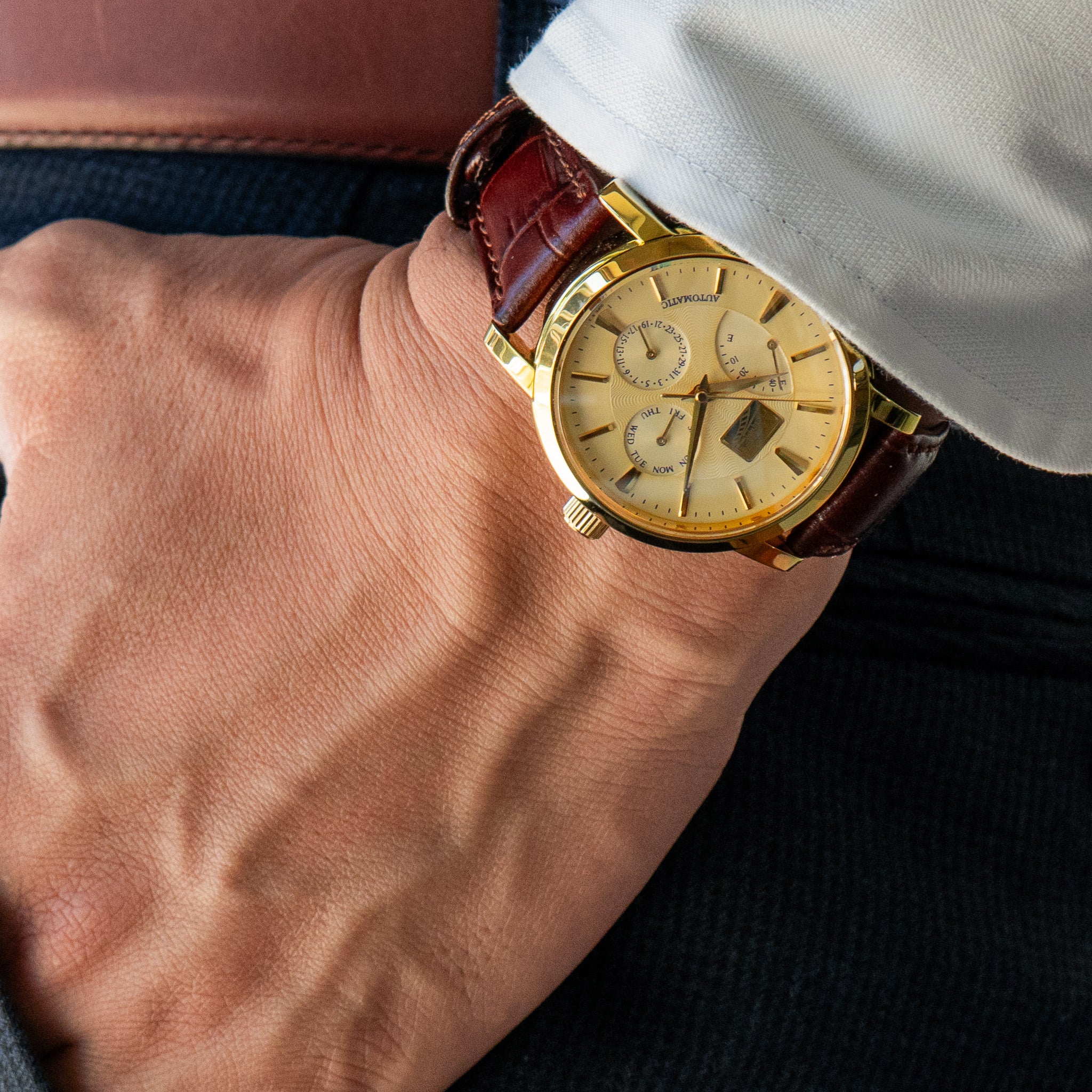 GUDANG GARAM 50周年記念 時計 seiko 6r20 Seiko “Gudang Garam” 6R20 – Provenance Watches