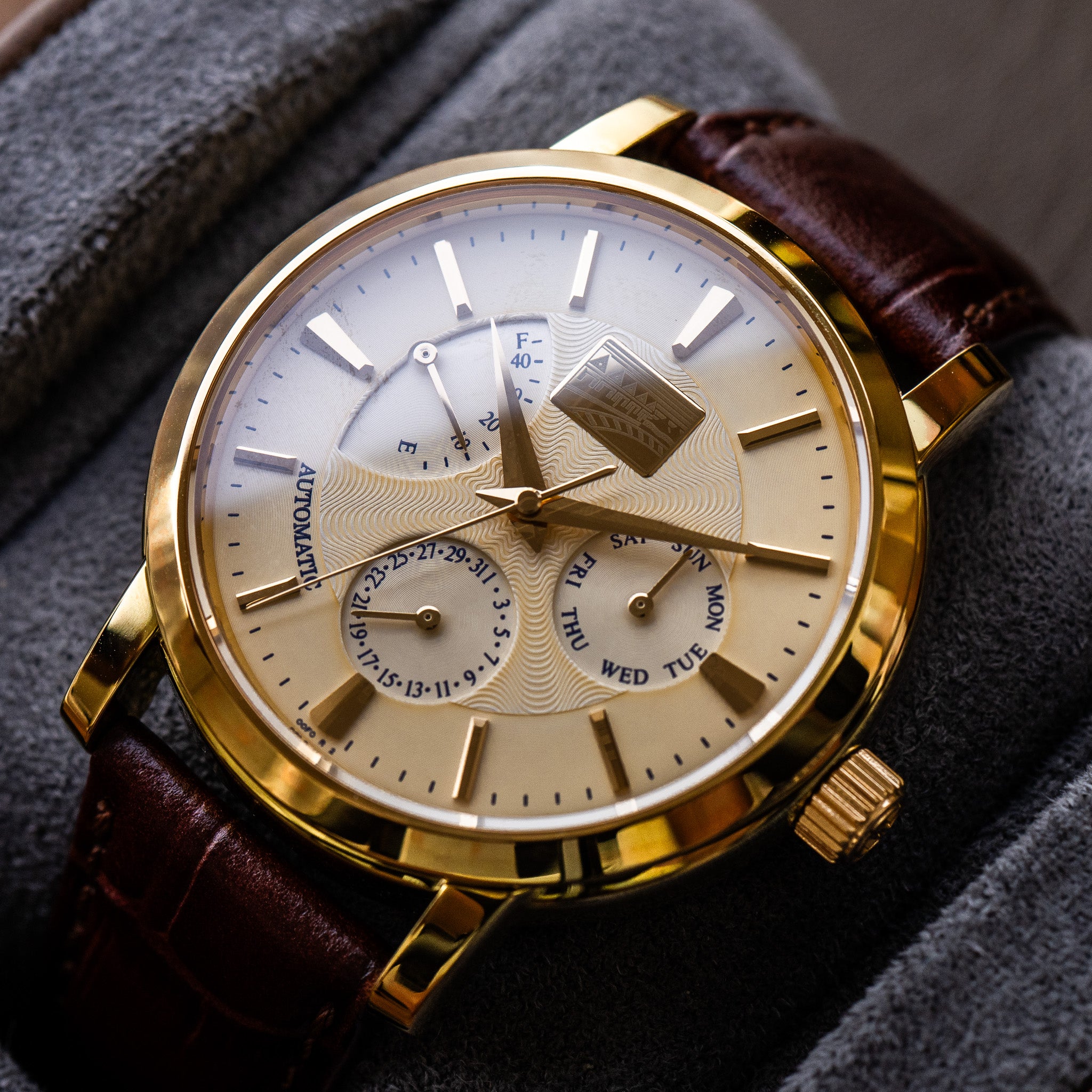 GUDANG GARAM 50周年記念 時計 seiko 6r20 Seiko “Gudang Garam” 6R20 – Provenance Watches