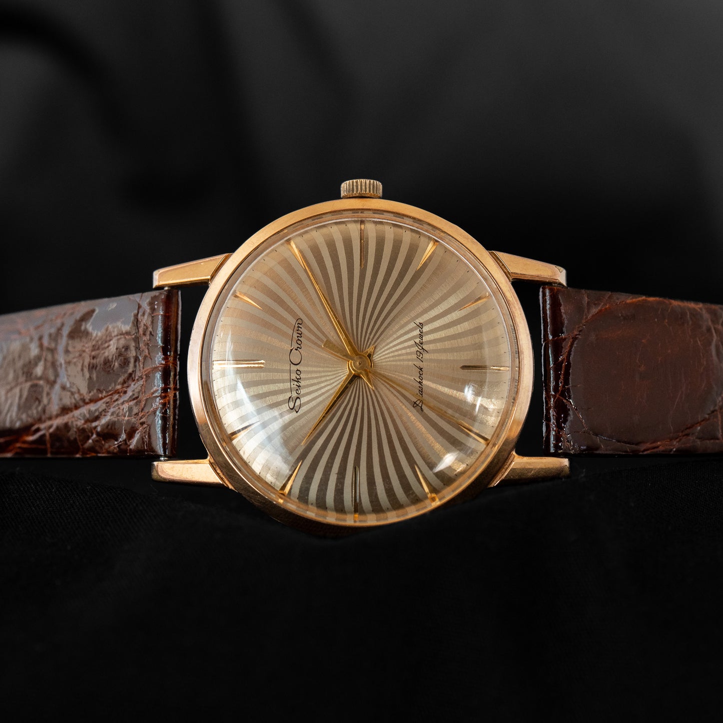 Seiko Crown “Hypnotic” J14043