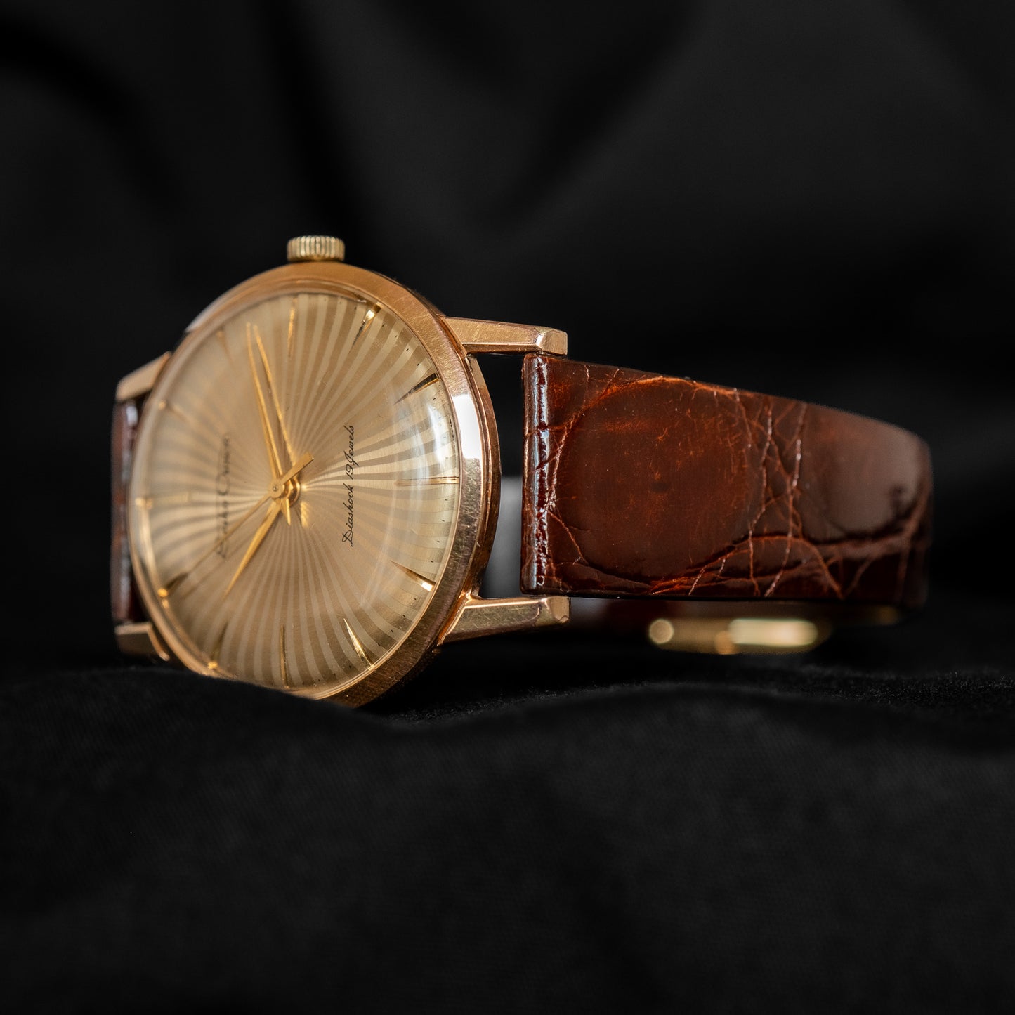 Seiko Crown “Hypnotic” J14043
