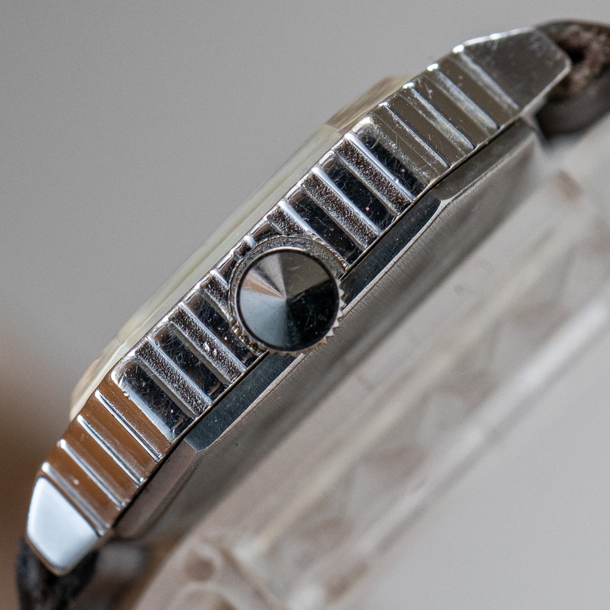 Seiko 21-3210; White Gold Emperor 