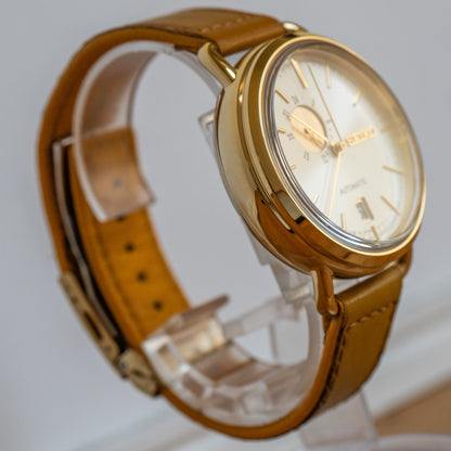 Seiko "Gold Dot" SCVE008