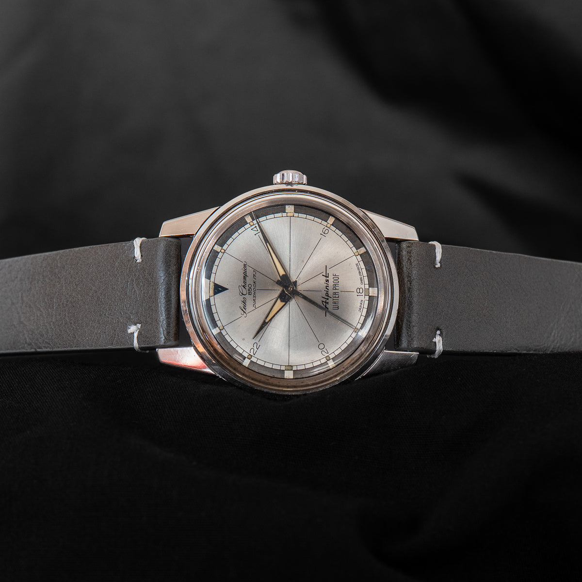 Seiko “Champion Alpinist” J13079
