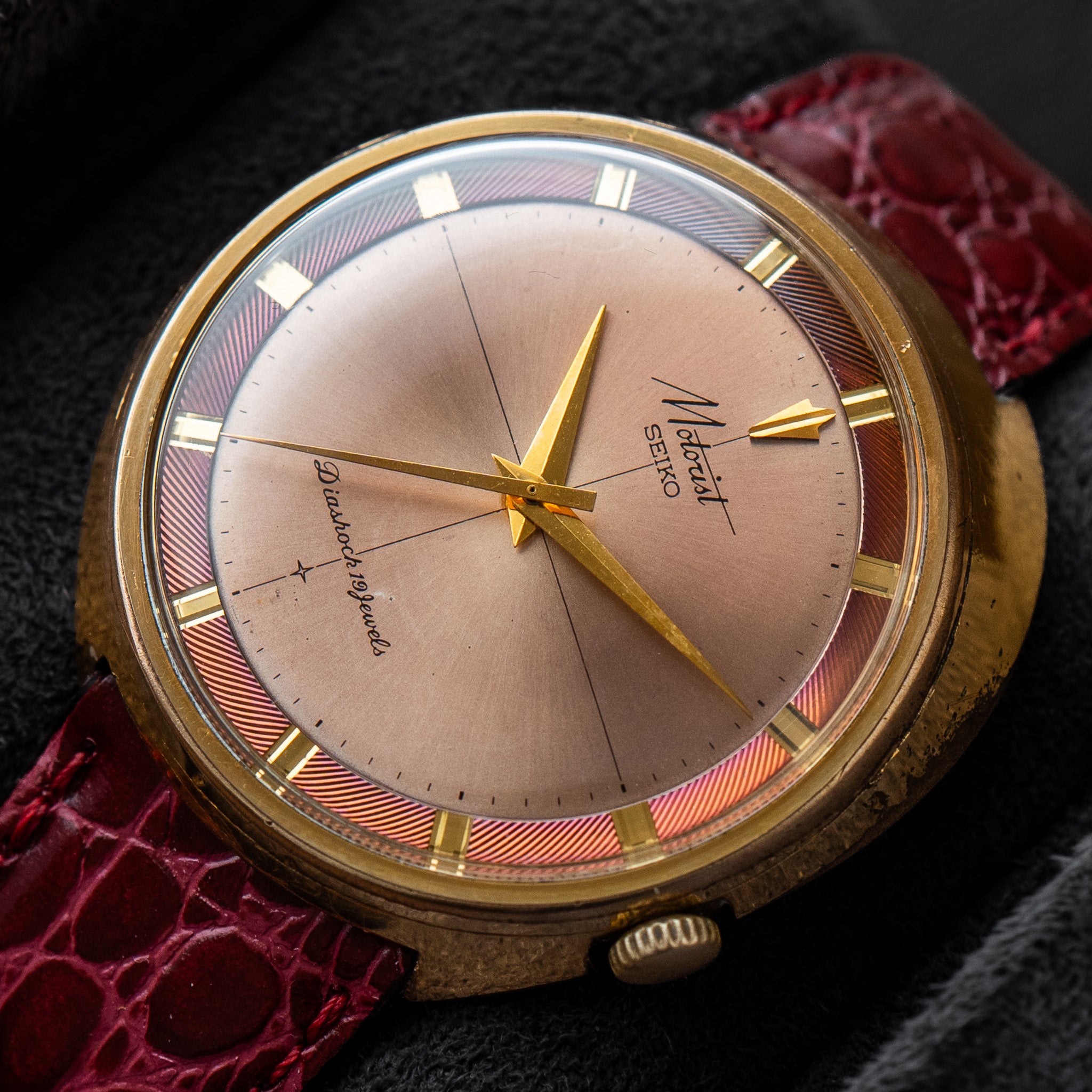 Seiko Red “Motorist” J14108E – Provenance Watches