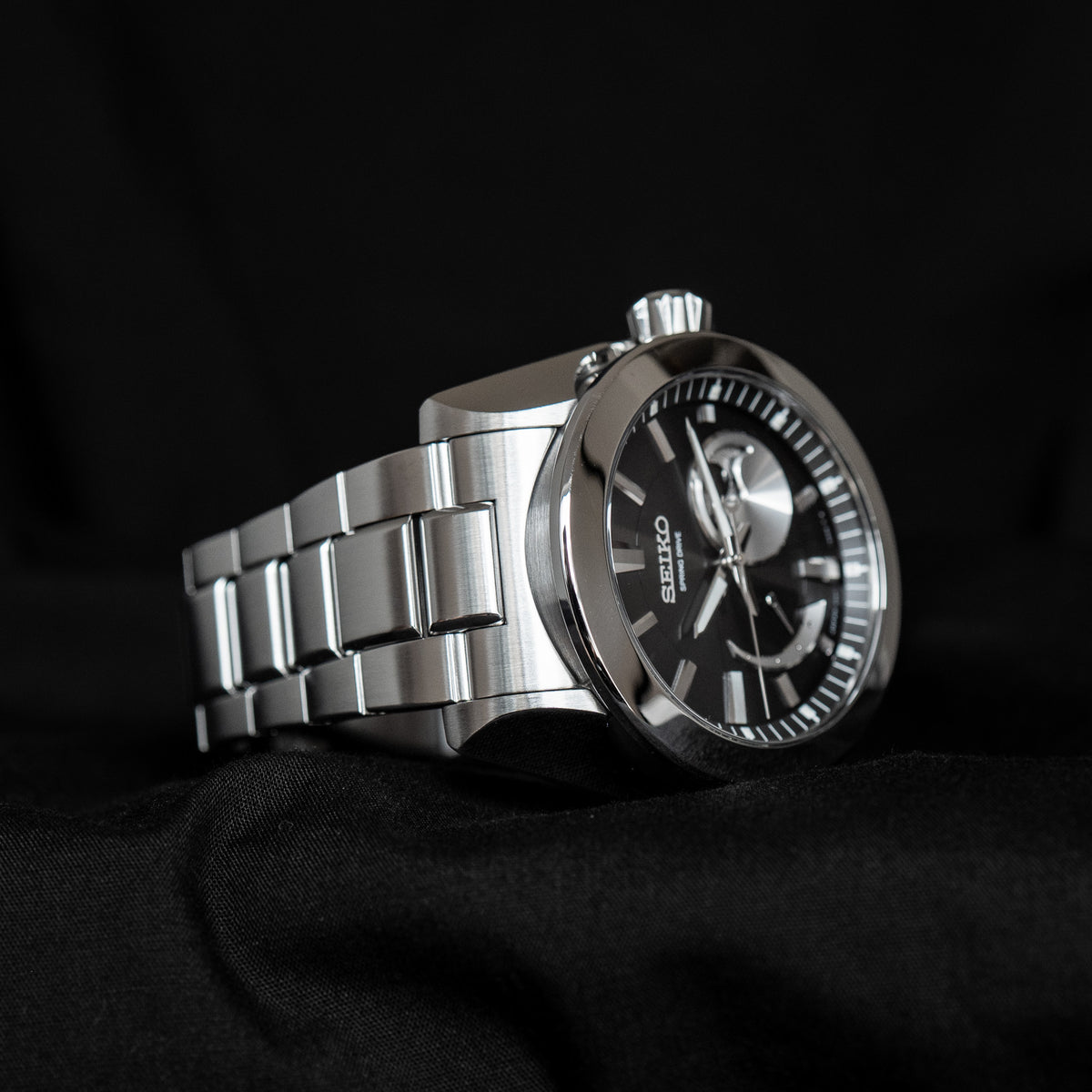 Seiko Spring Drive Moonphase SAEA011 /  5R67-0AC0