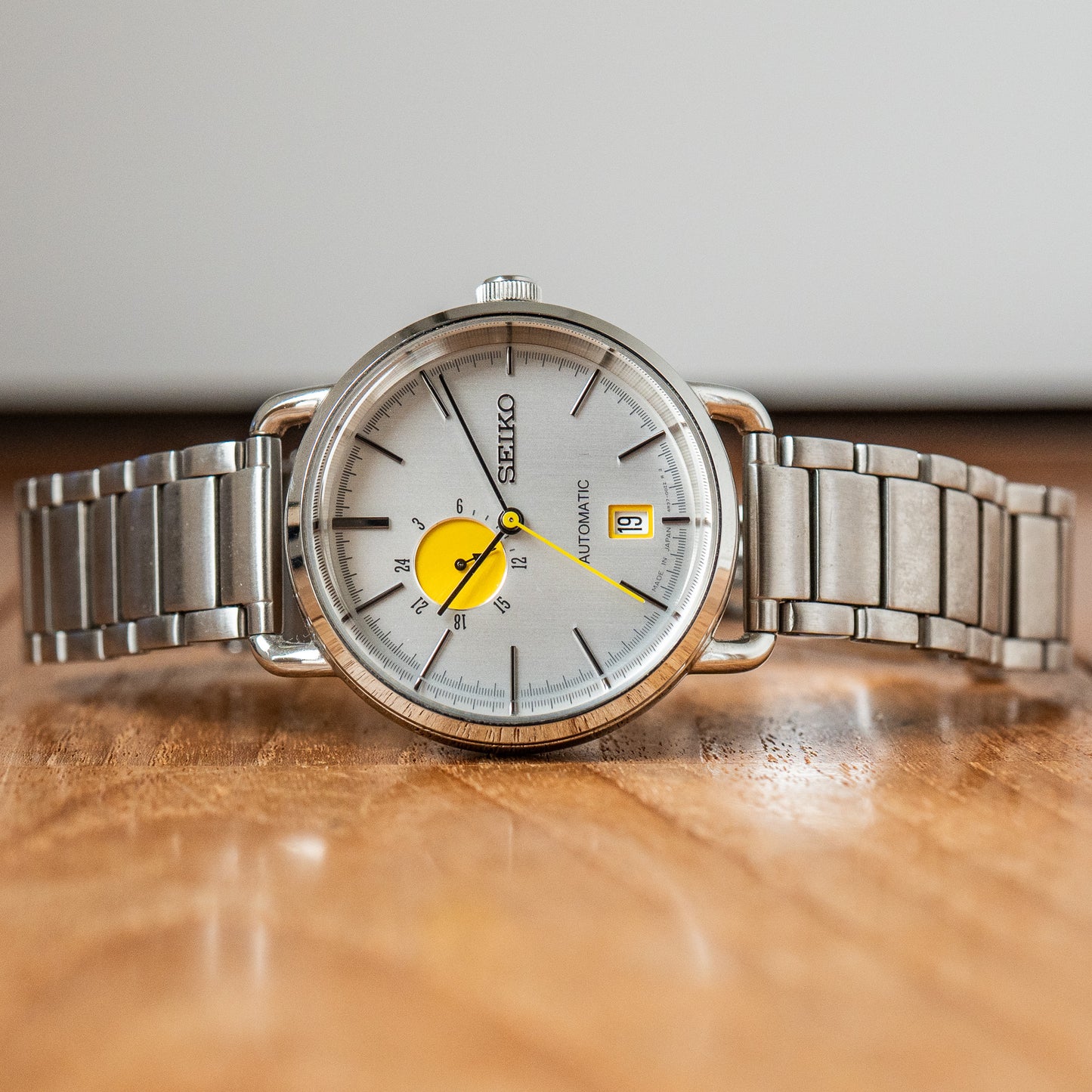 Seiko "Sunny-Side Up" SCVE001 Yellow Dot