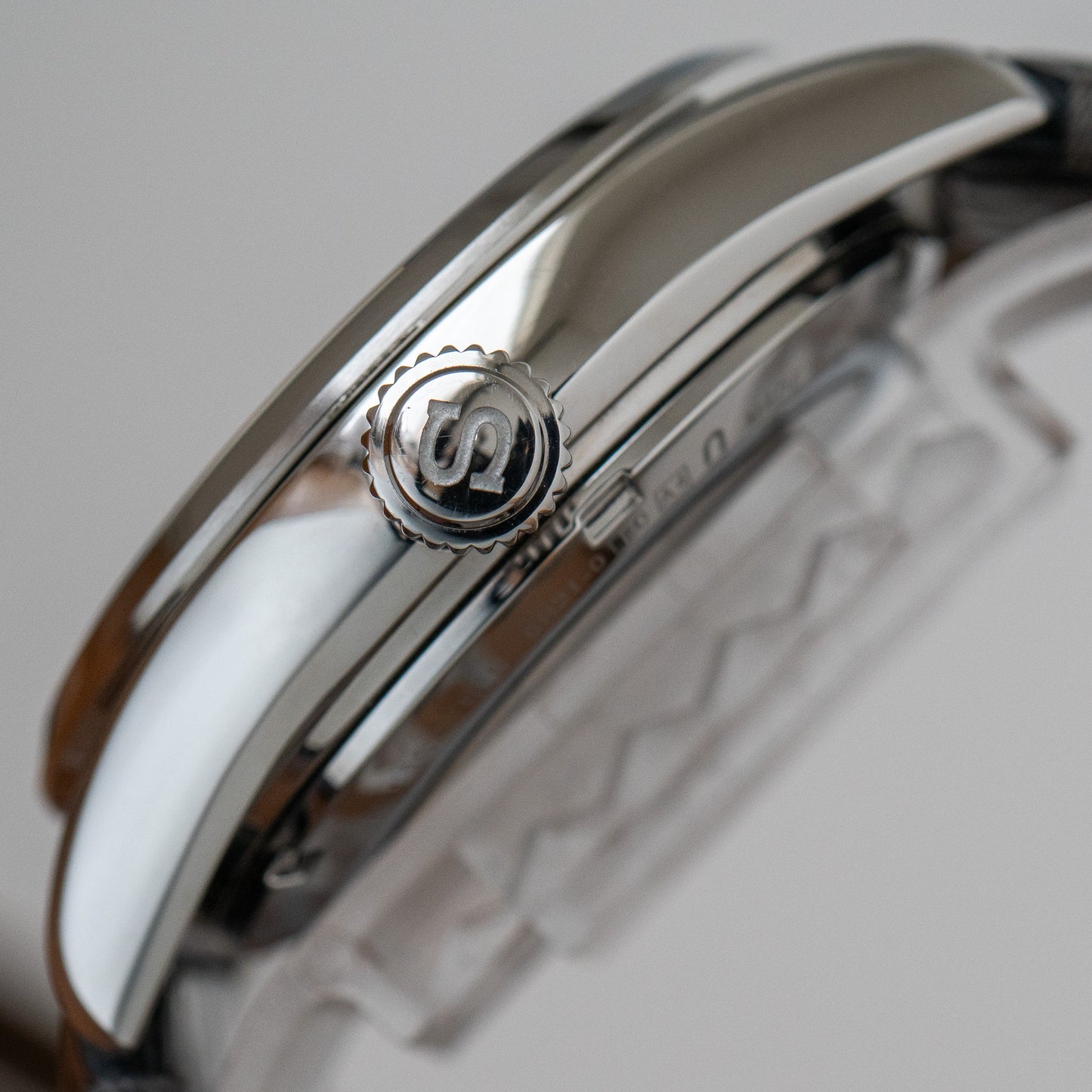 Seiko SPB085 Hand-Lacquered "Moon at Dawn"