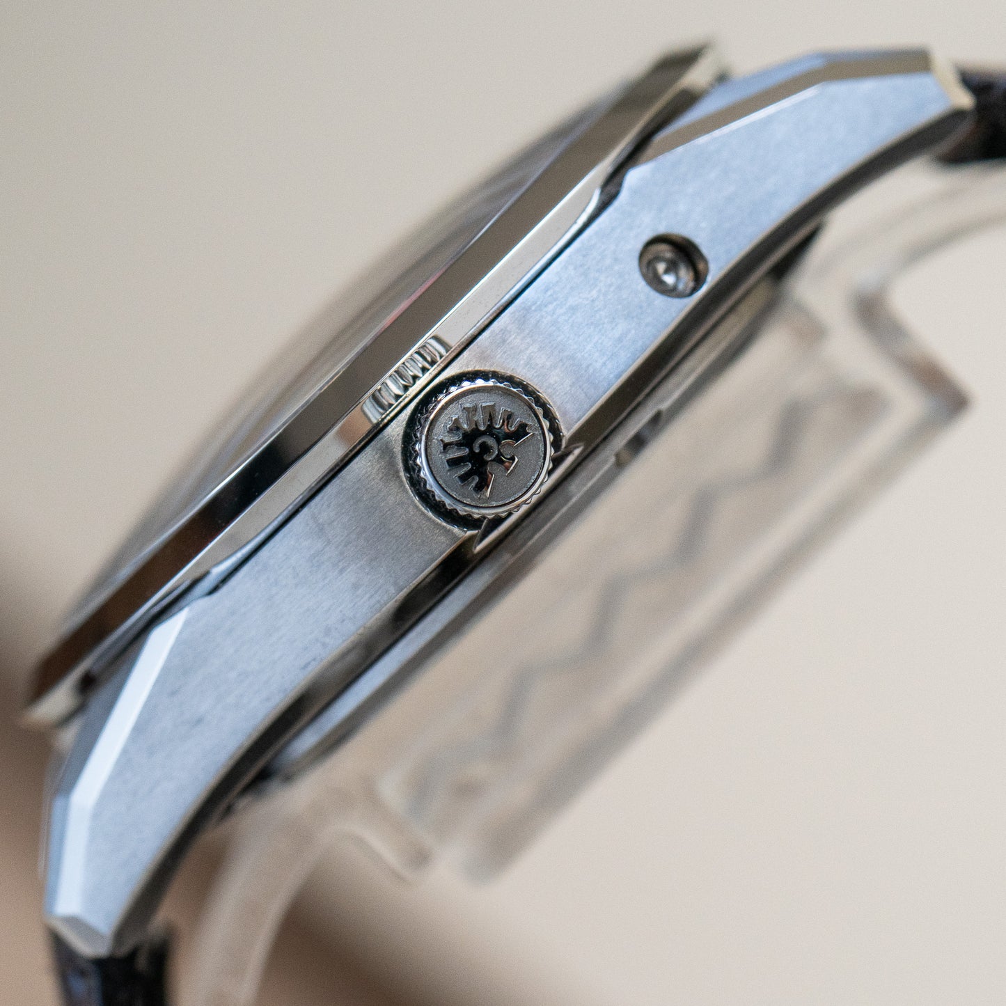 Citizen “Spring Air” AQ4100-06W